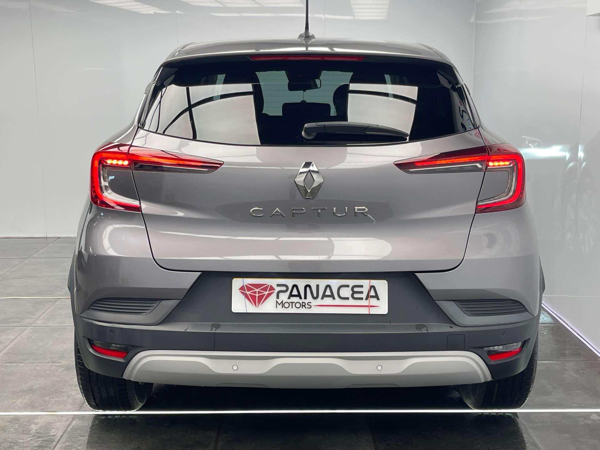 Renault Captur view 30