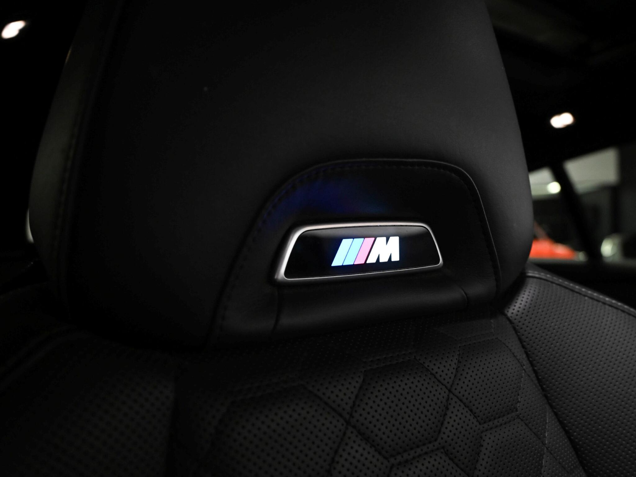 BMW X4 M view 39