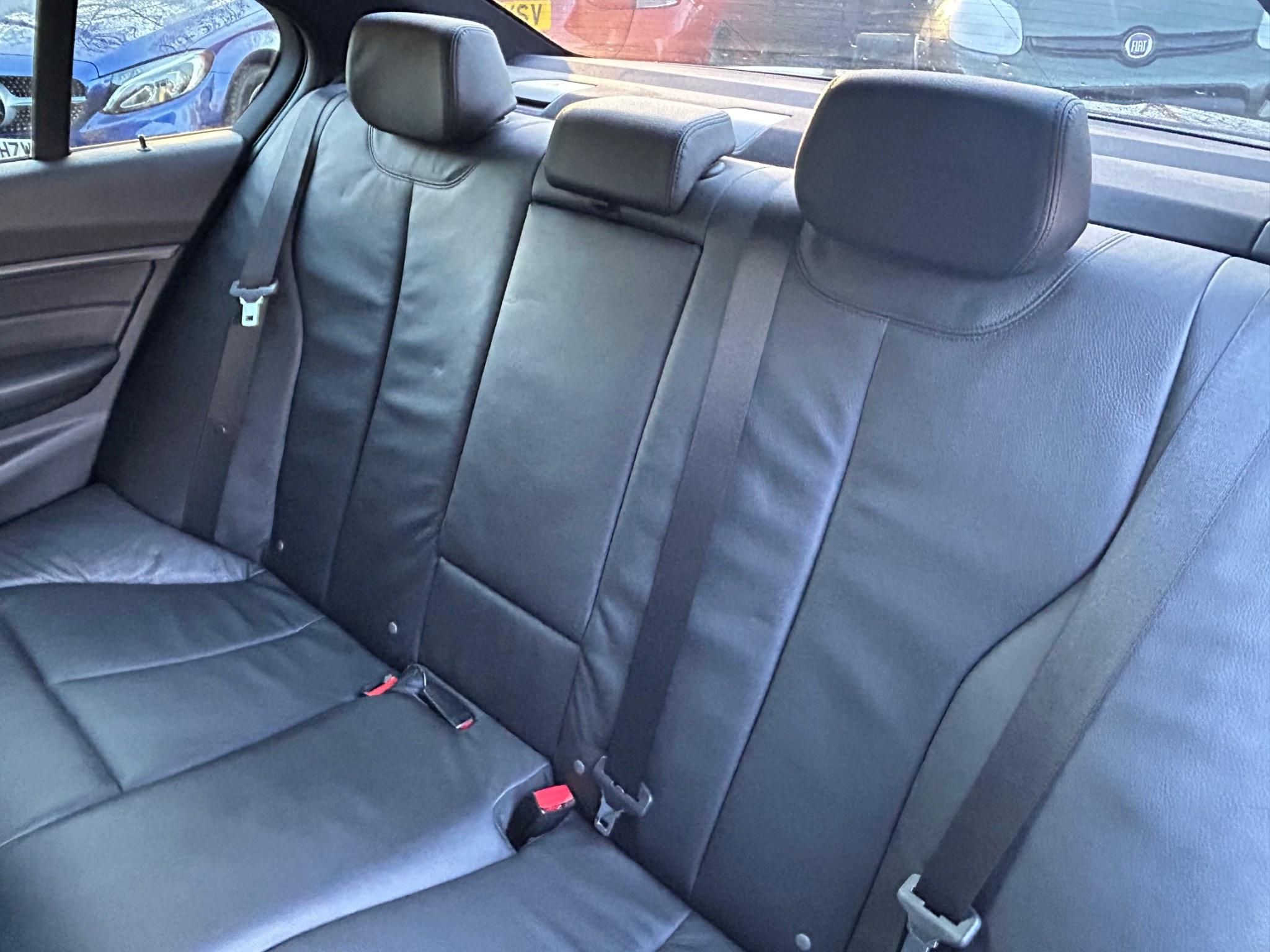 BMW 3 Series view 7