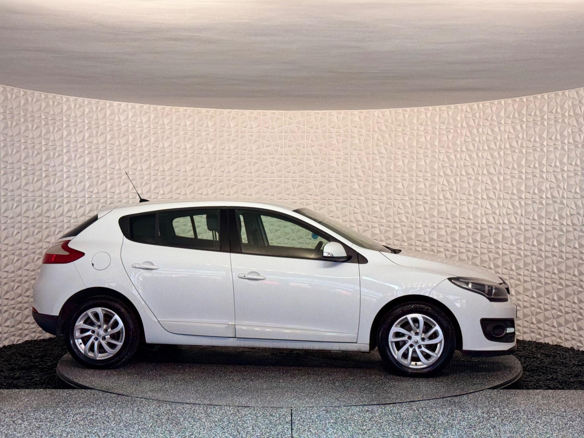 Renault Megane view 10