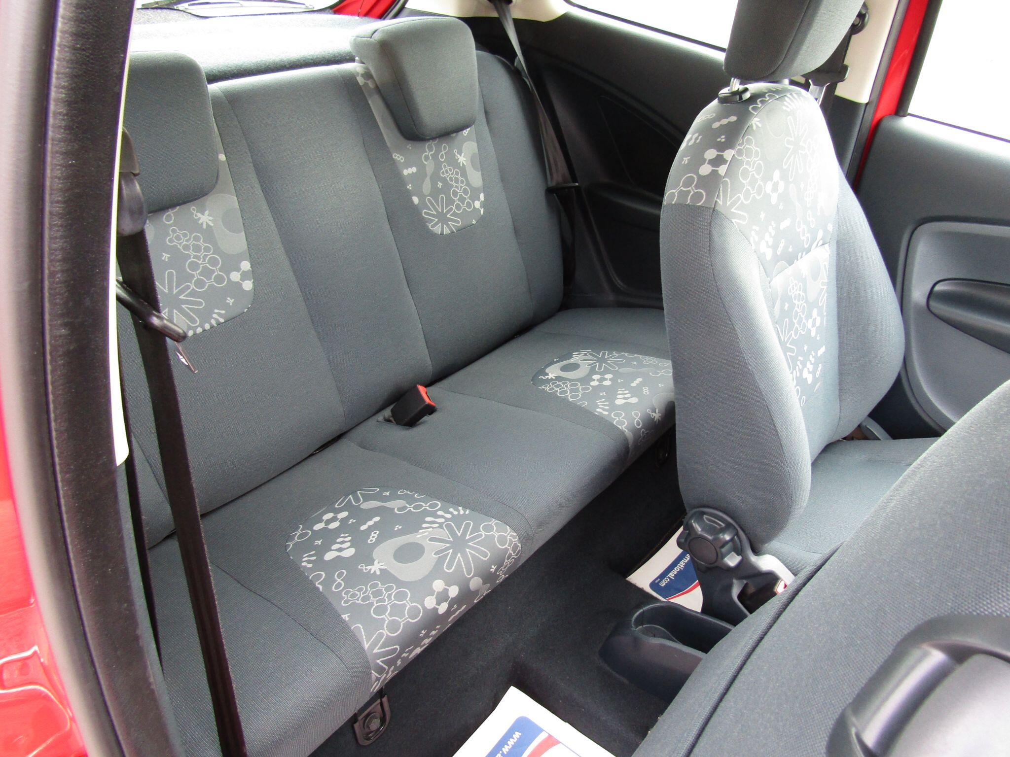 Ford Edge view 15