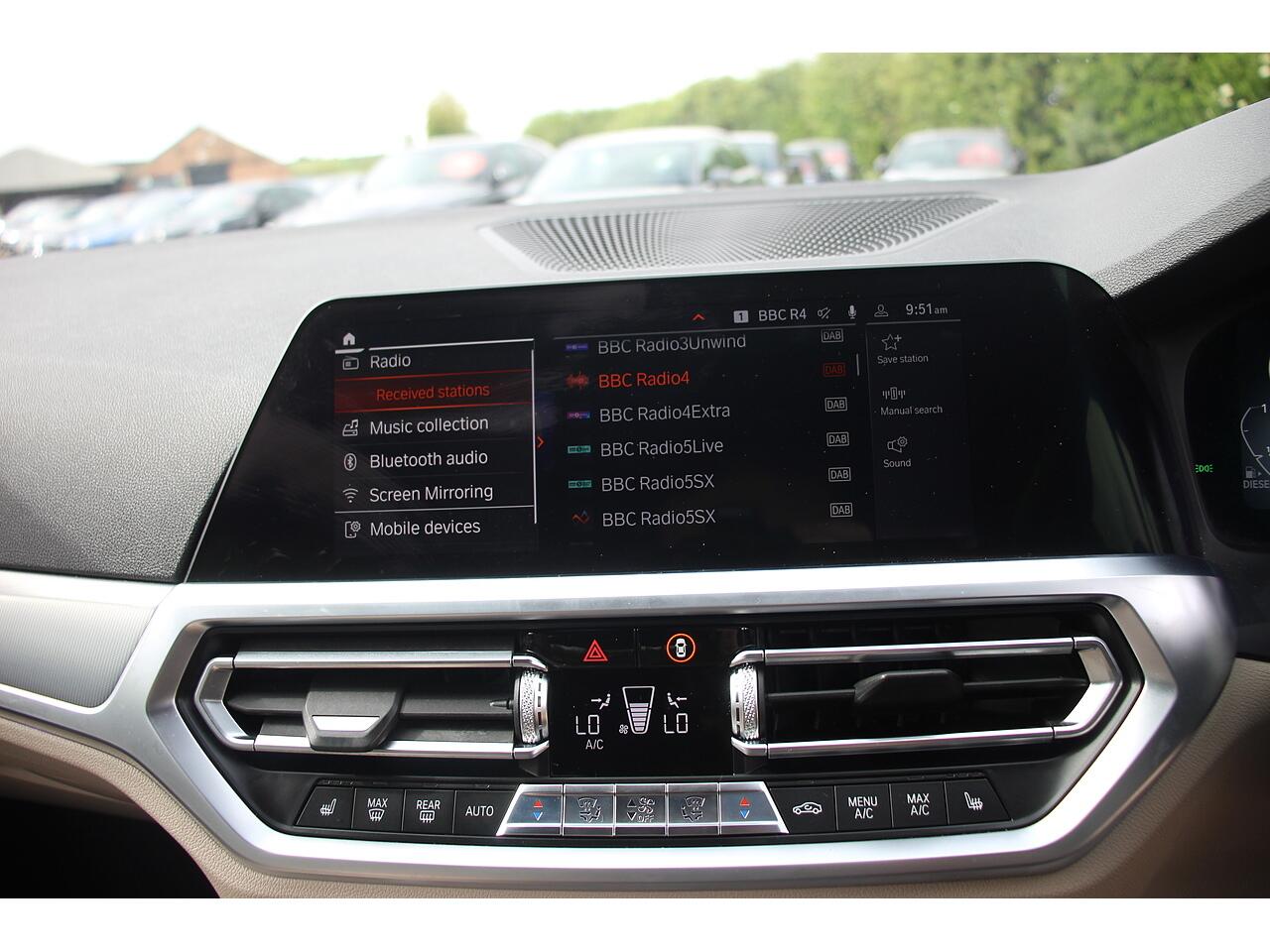 BMW 3 Series view 24