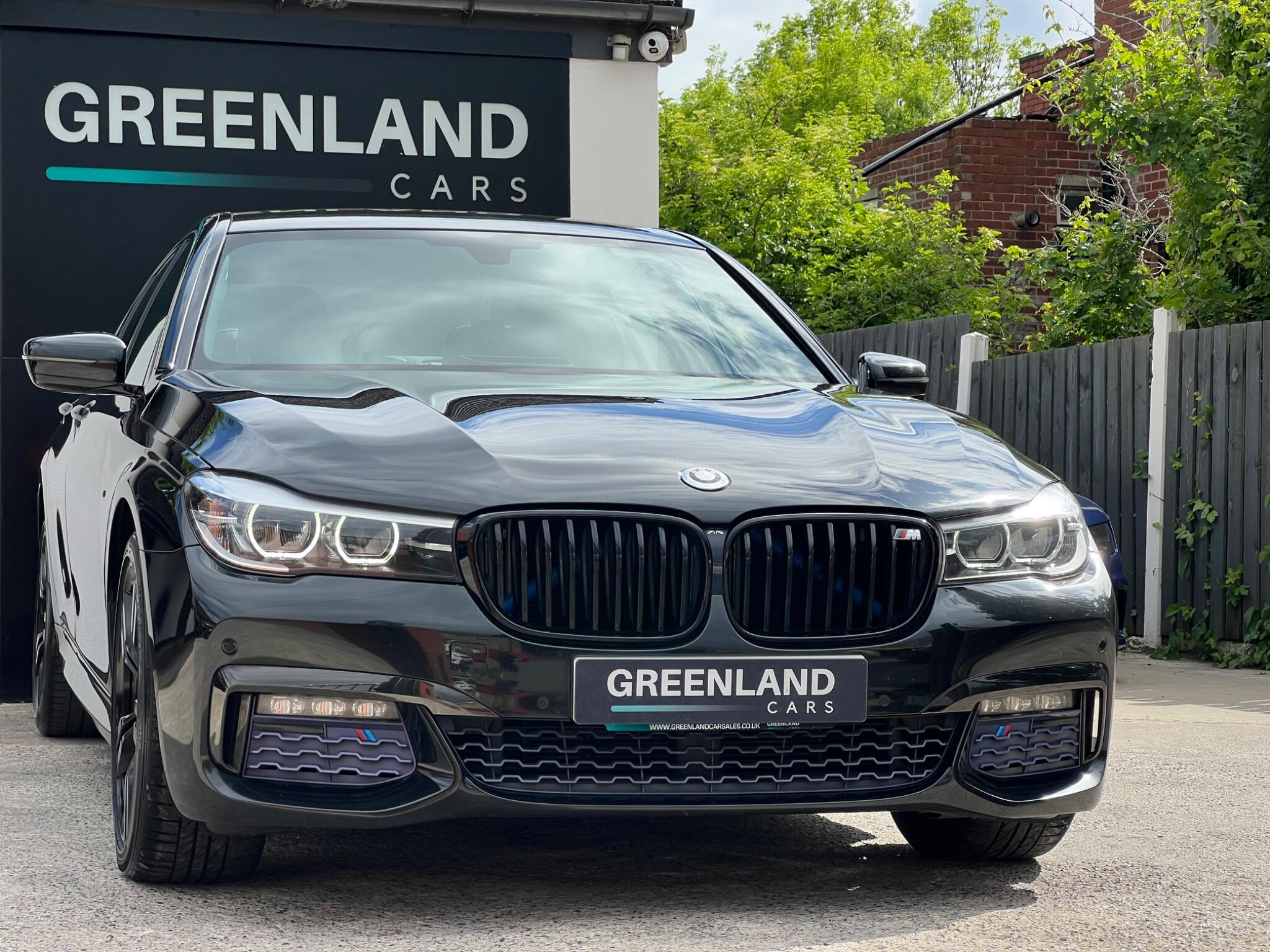 BMW 7 Series view 18