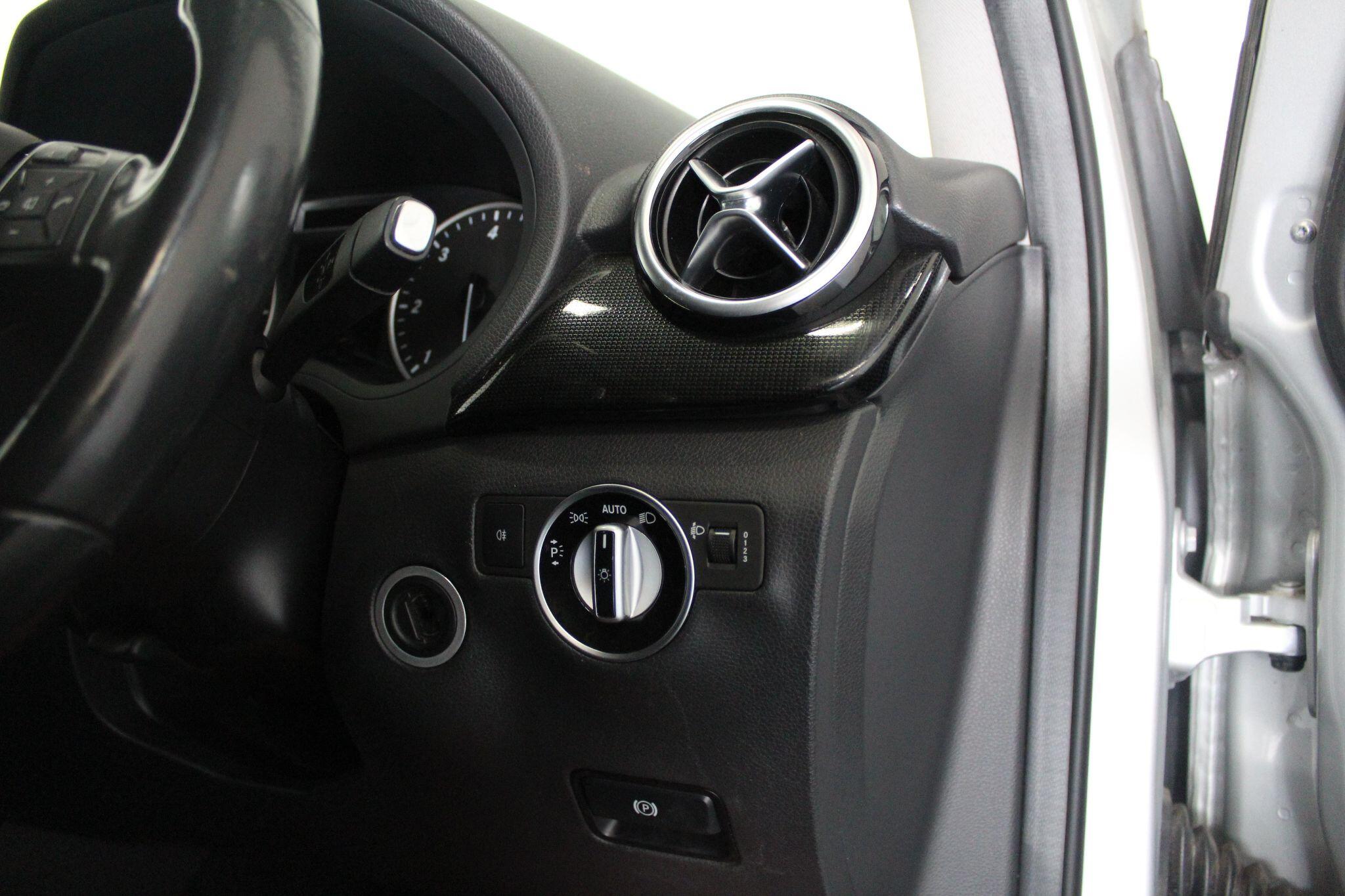 Mercedes-Benz B-Class view 45