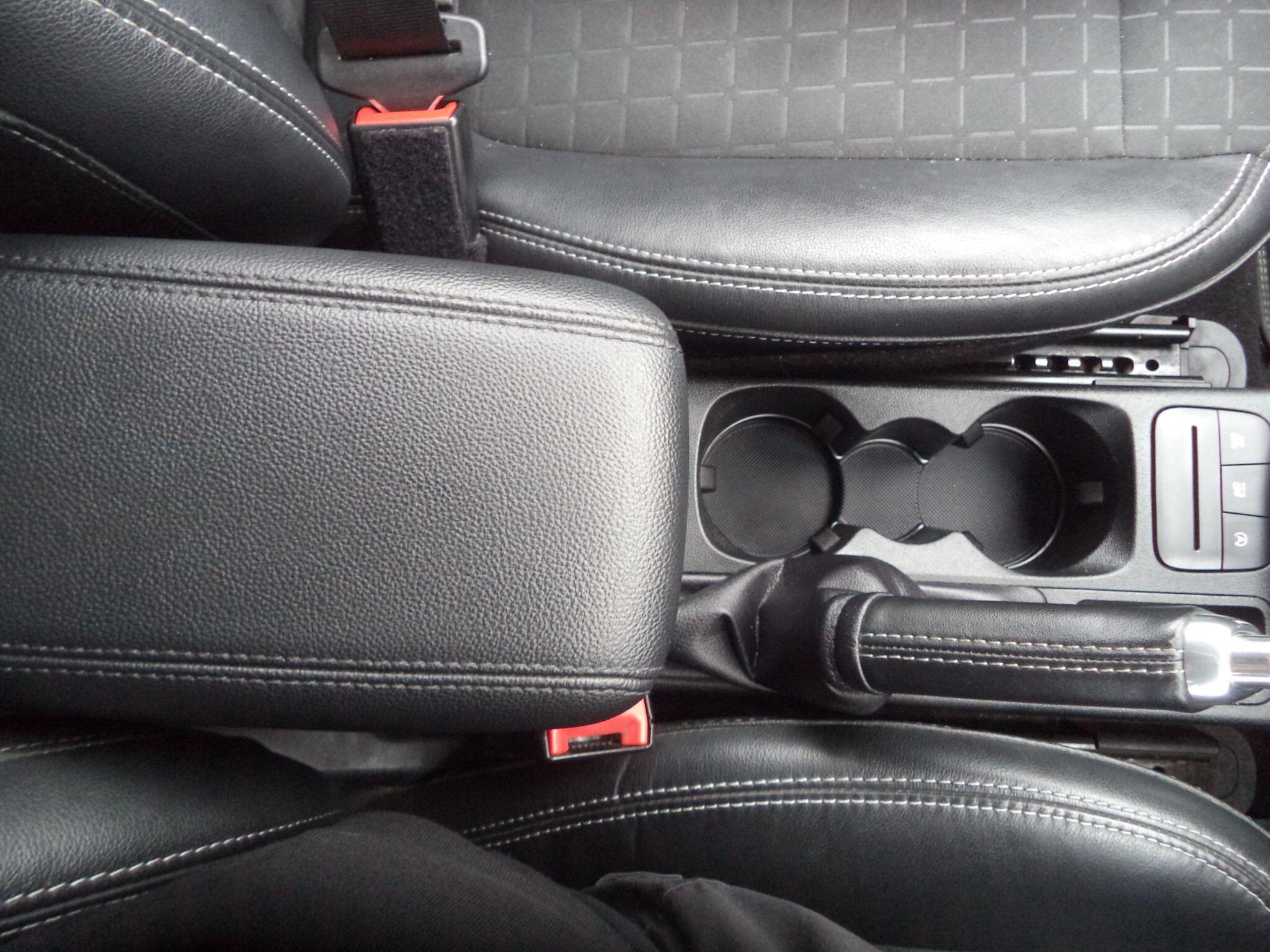 Ford Fiesta view 54