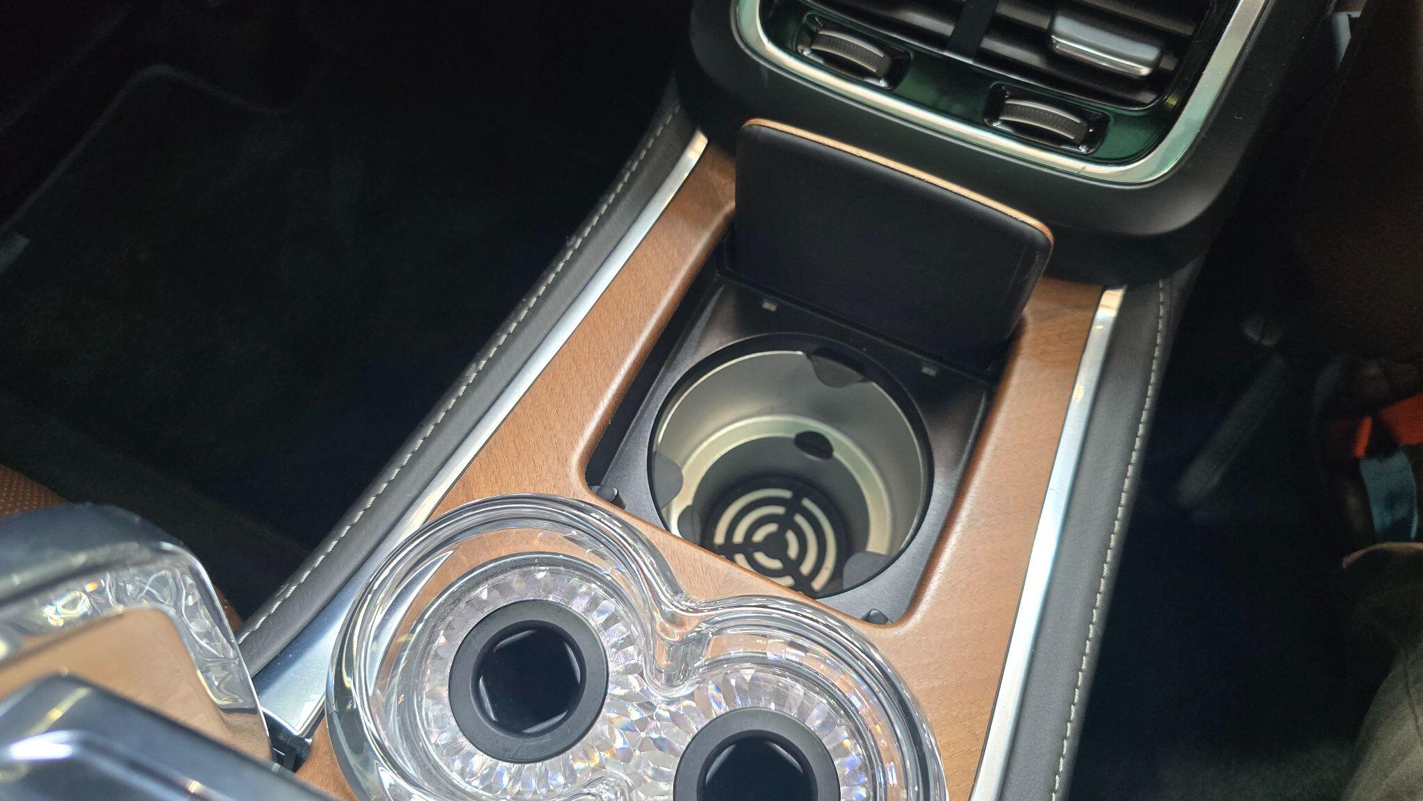 Volvo XC90 view 27