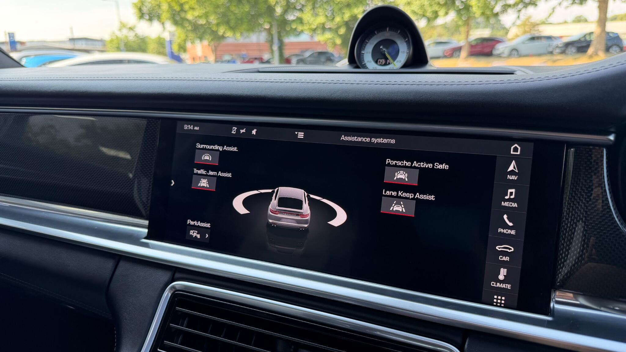 Porsche Panamera view 29