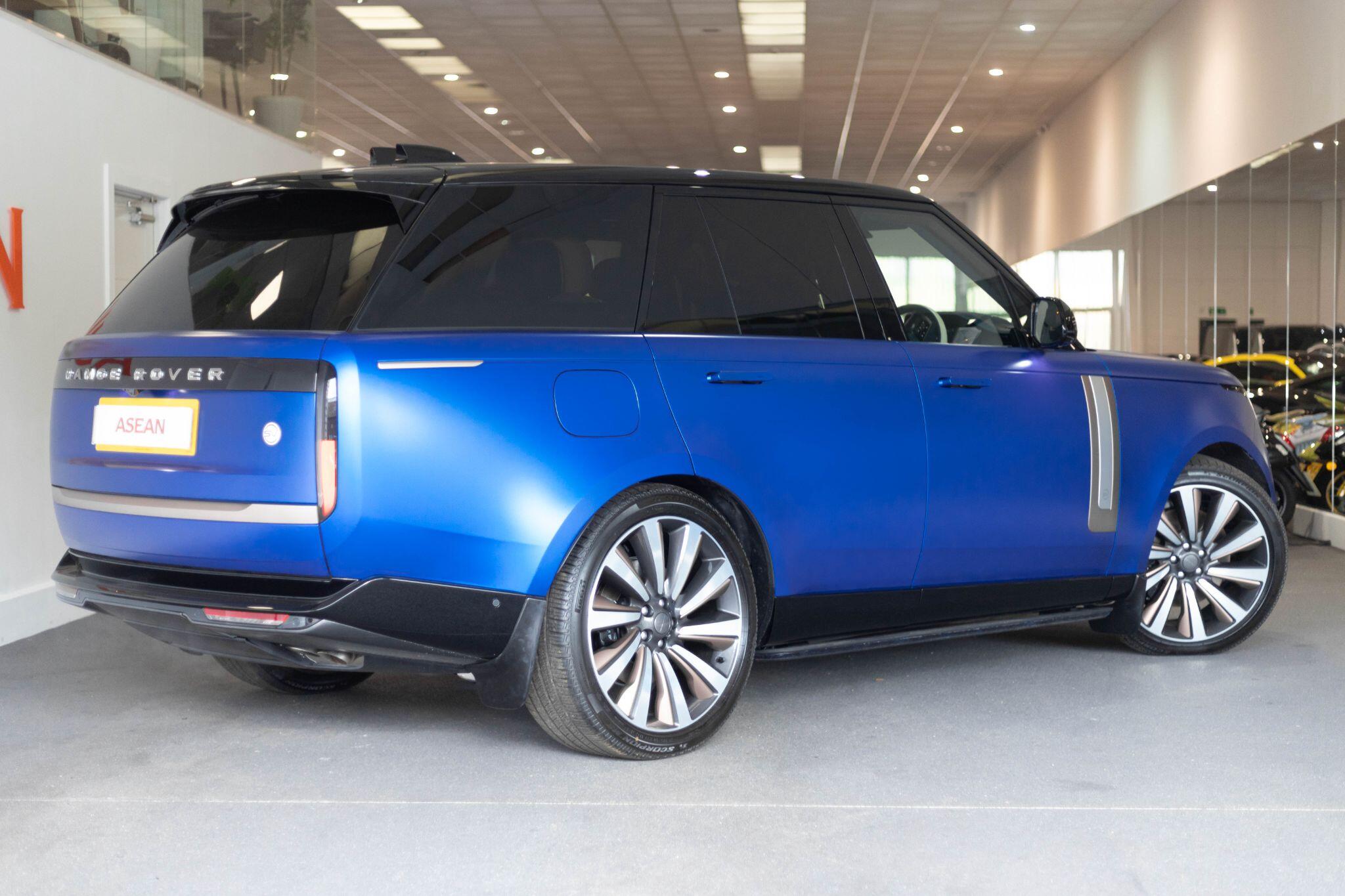Land Rover Range Rover view 6