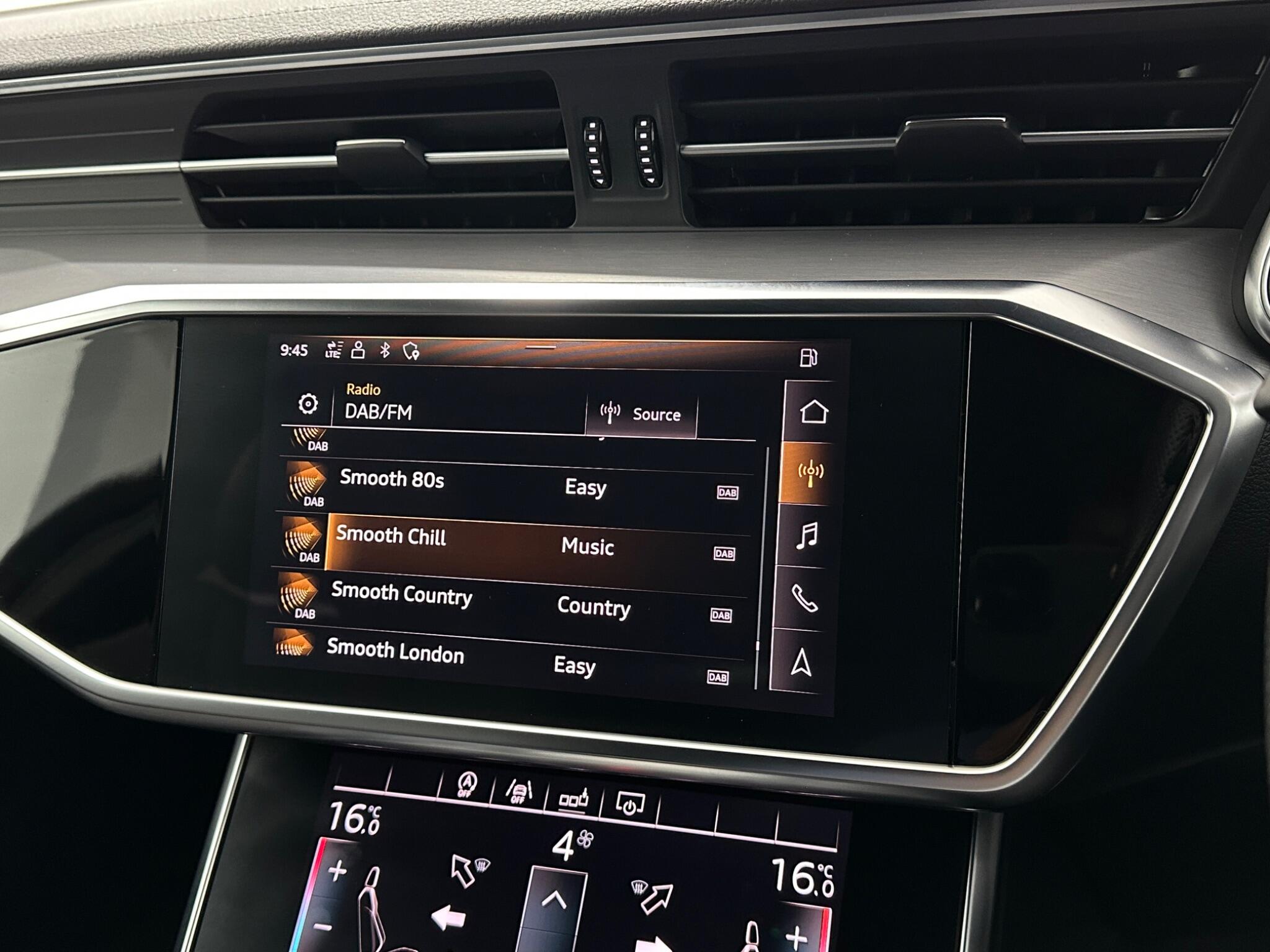 Audi A6 view 26