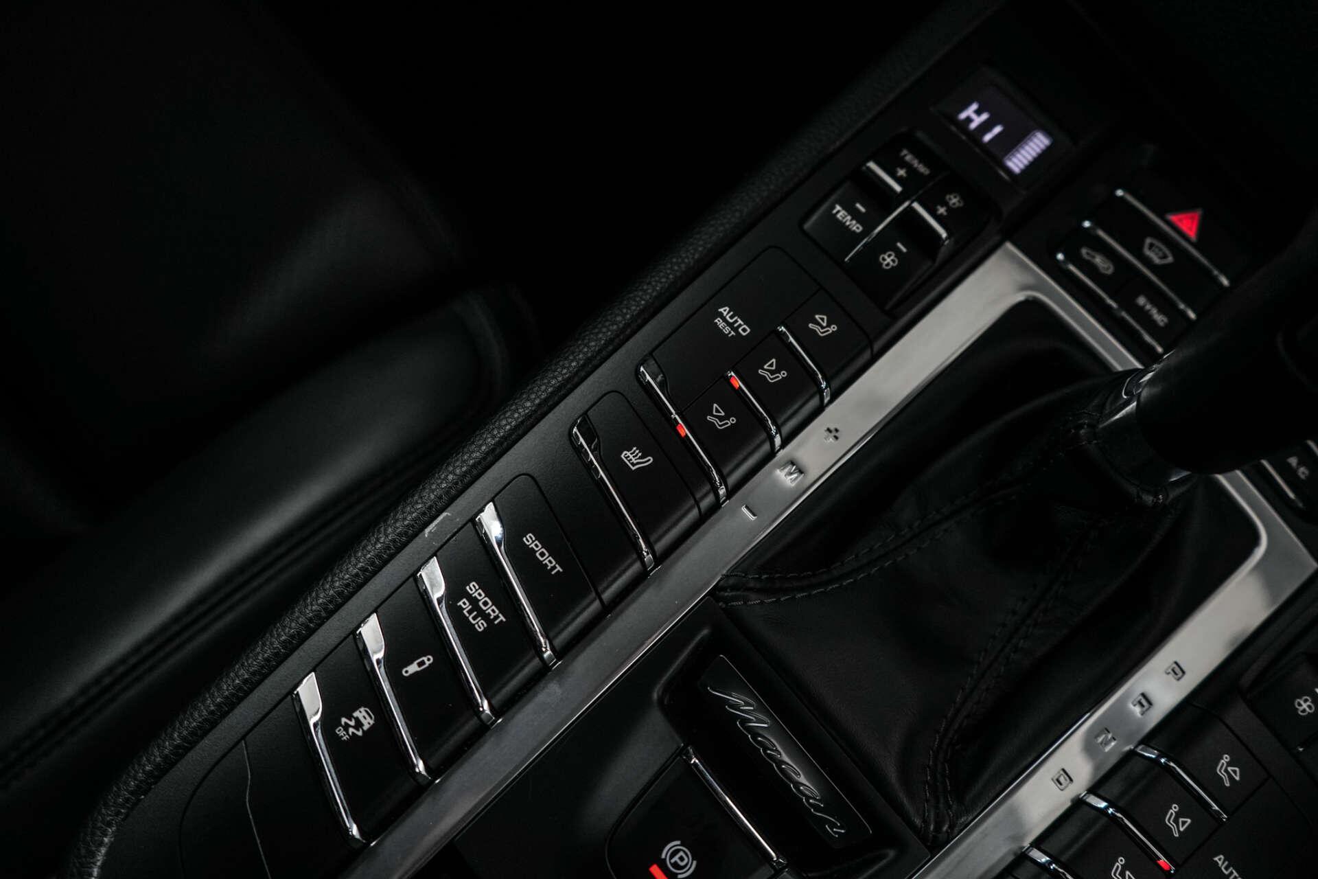 Porsche Macan view 32