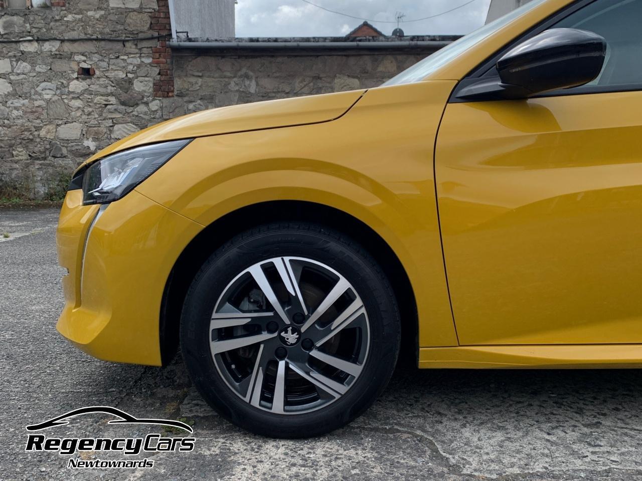 Peugeot 208 view 30