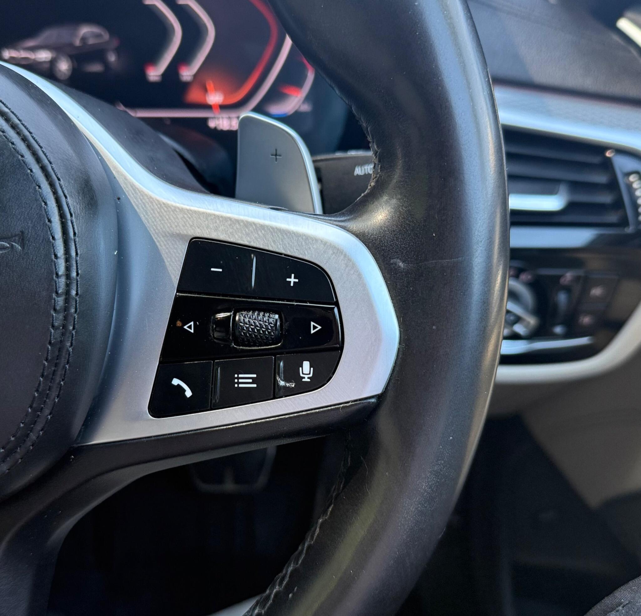 BMW 5 Series view 18