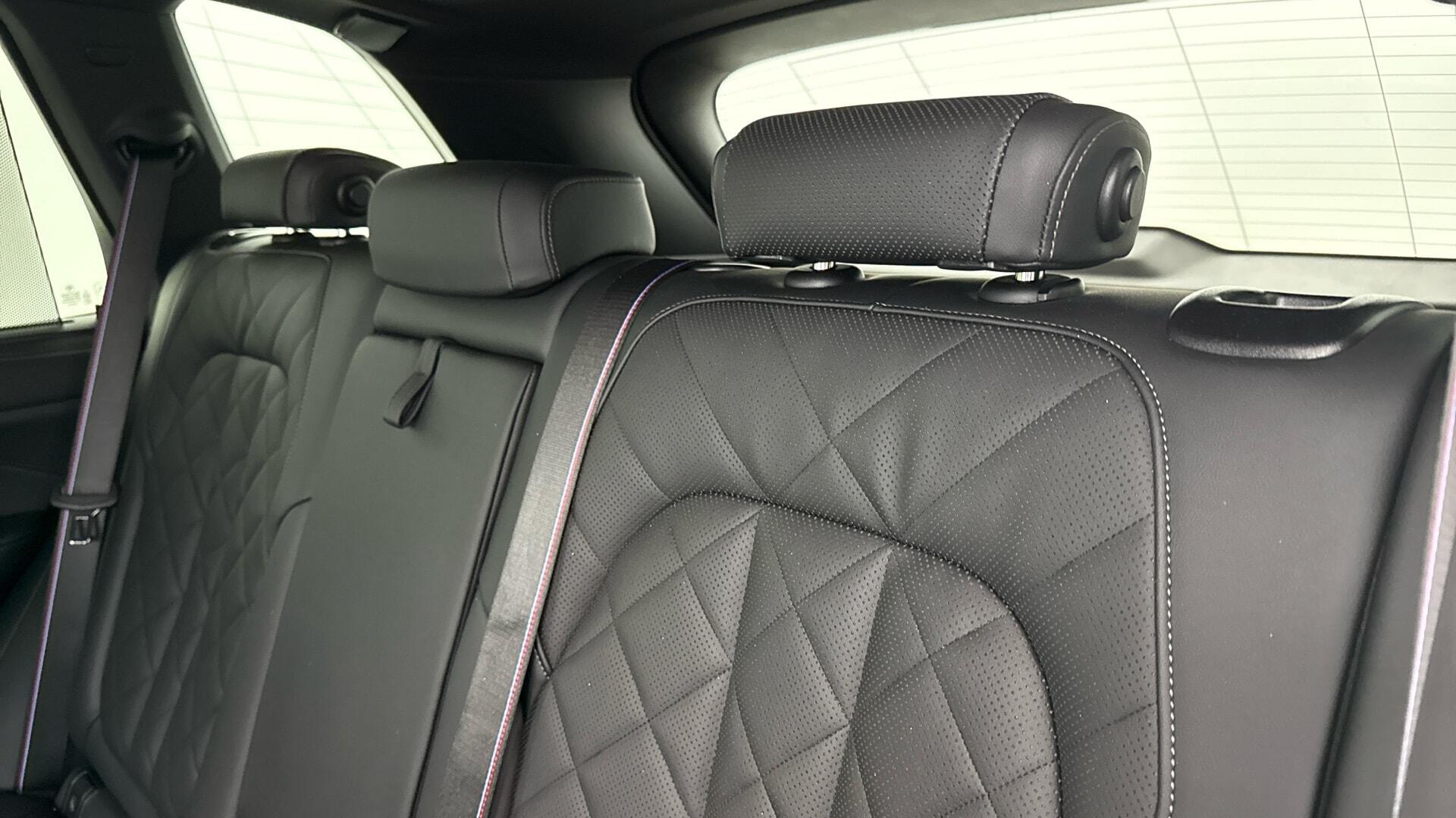 BMW X5 view 12