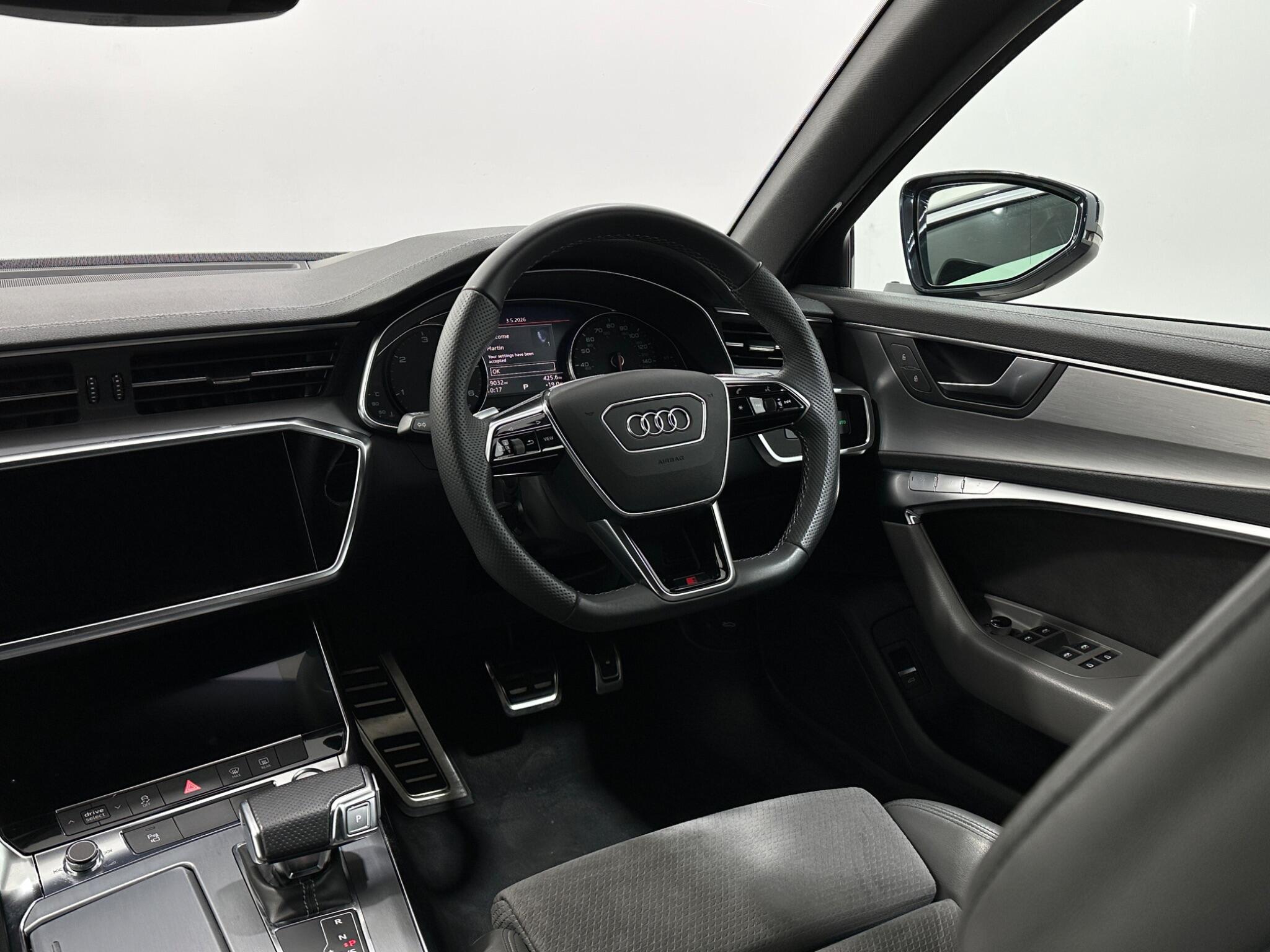 Audi A6 view 12
