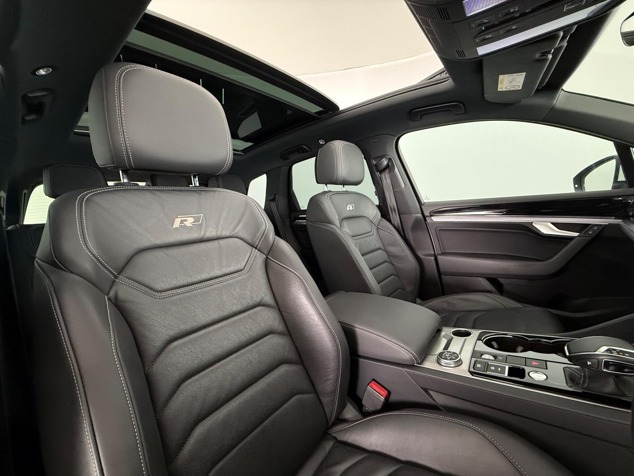 Volkswagen Touareg view 38