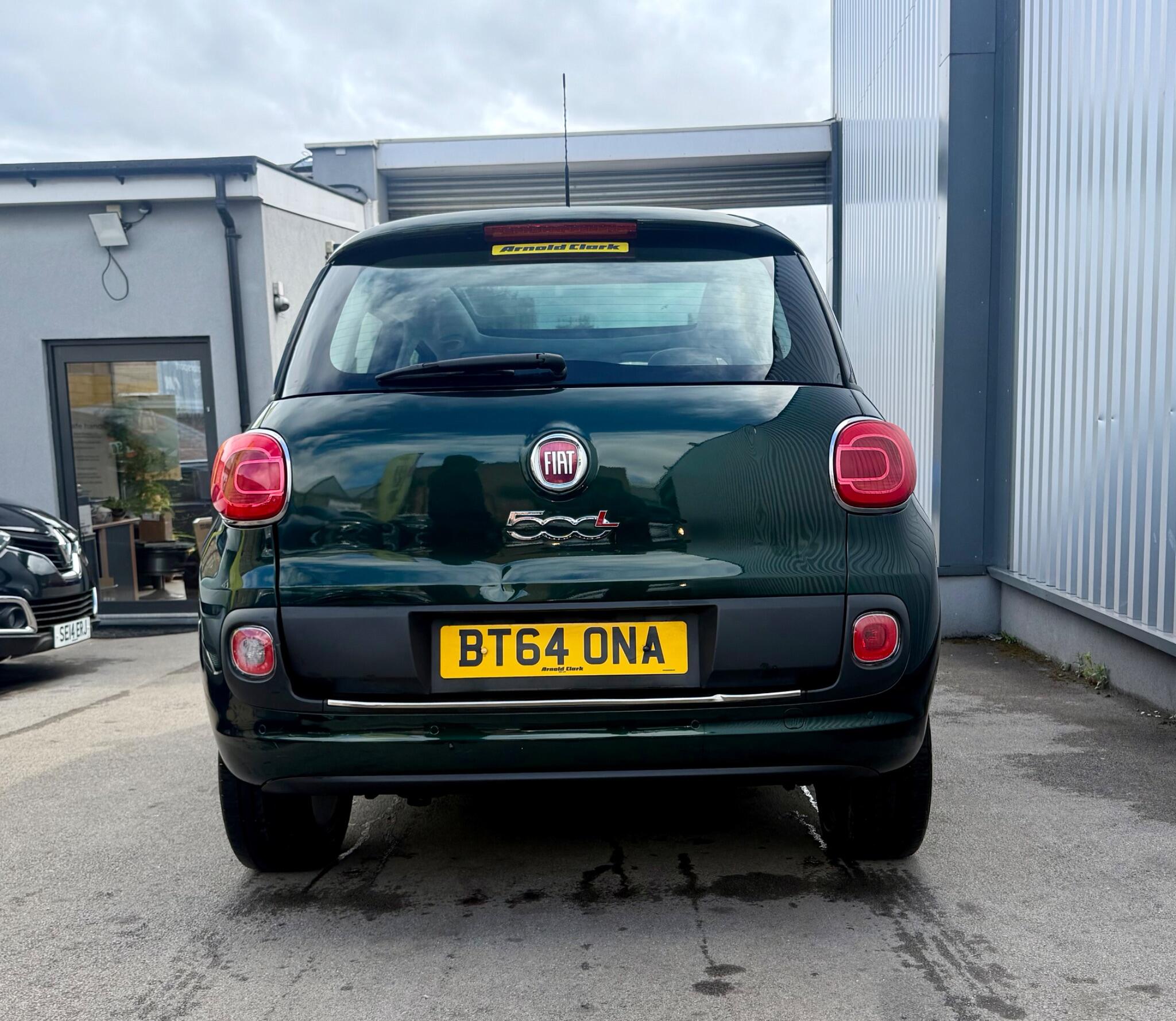 Fiat 500L view 7