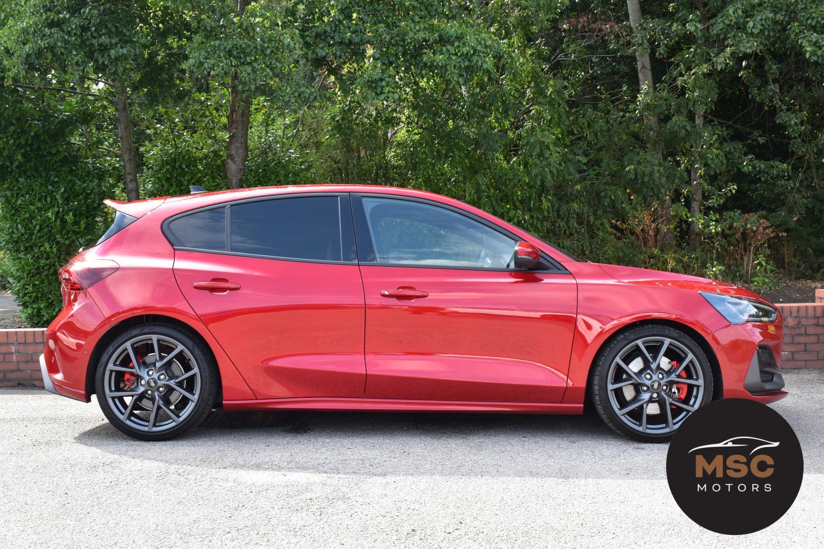 Ford Focus view 22