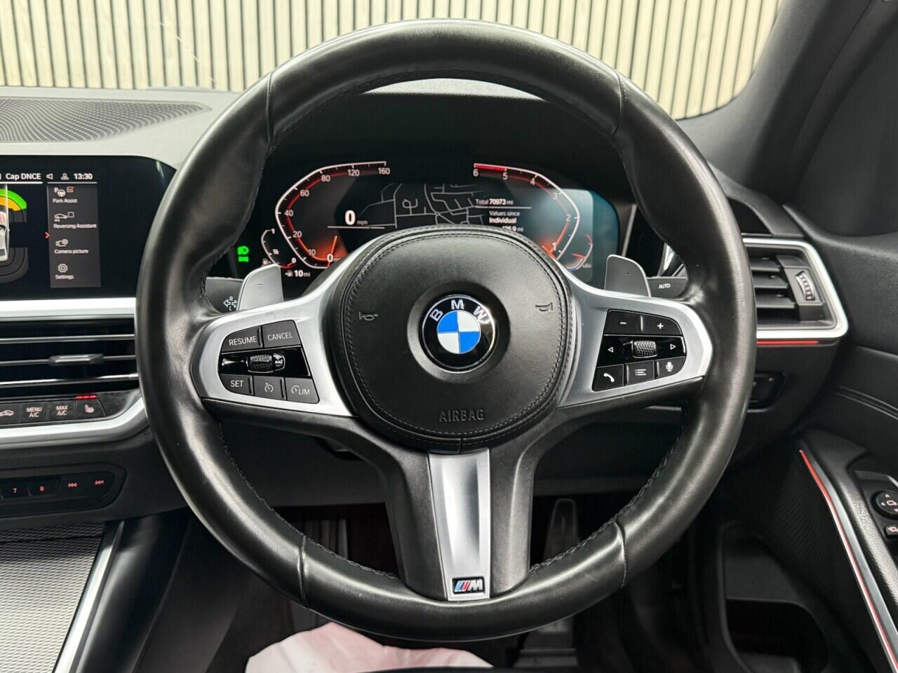 BMW 3 Series view 9