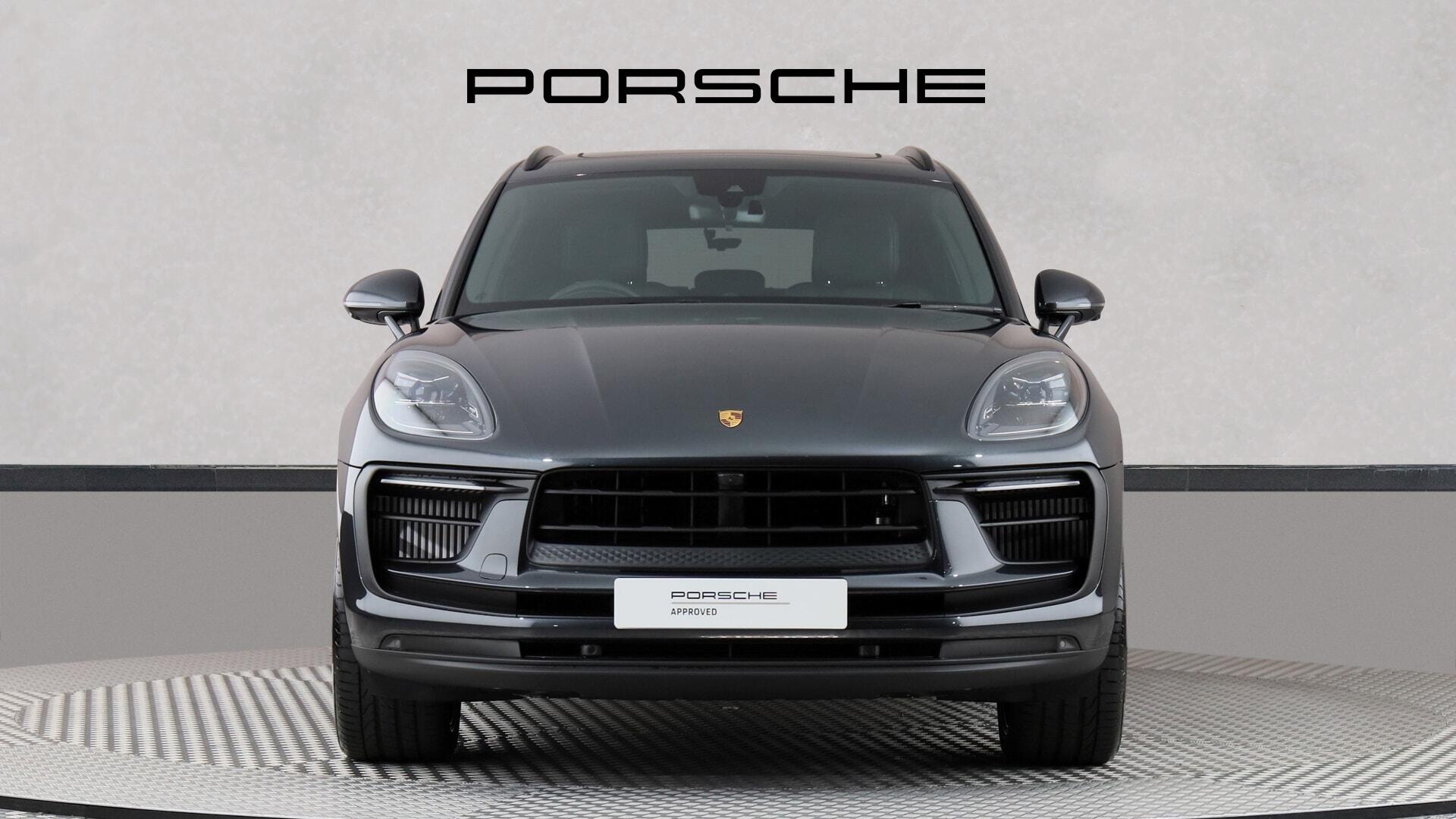 Porsche Macan view 2