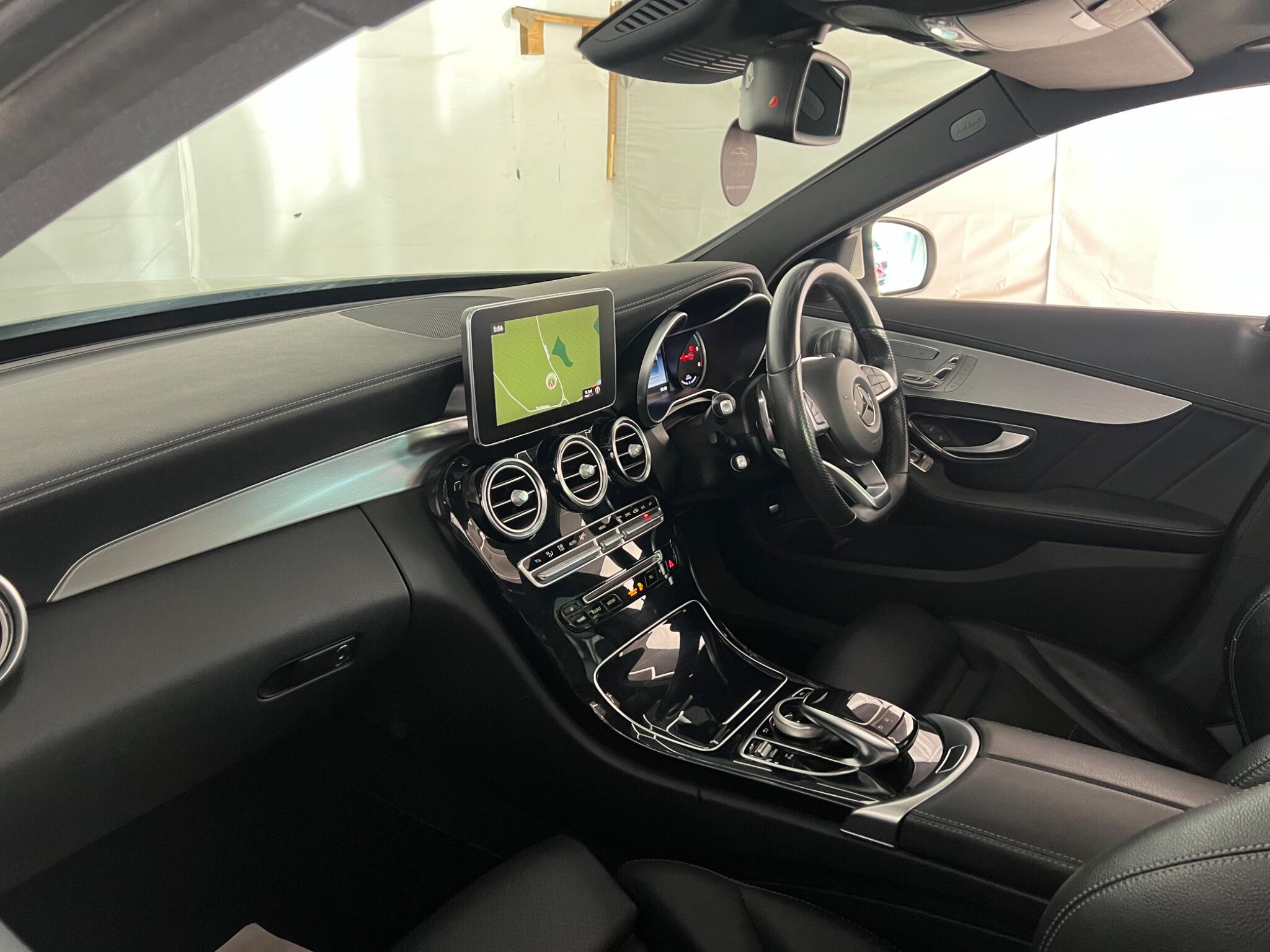 Mercedes-Benz C Class view 17