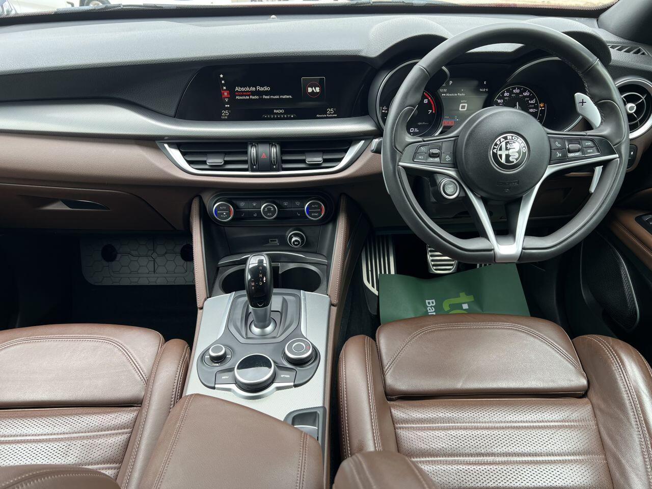 Alfa Romeo Stelvio view 32