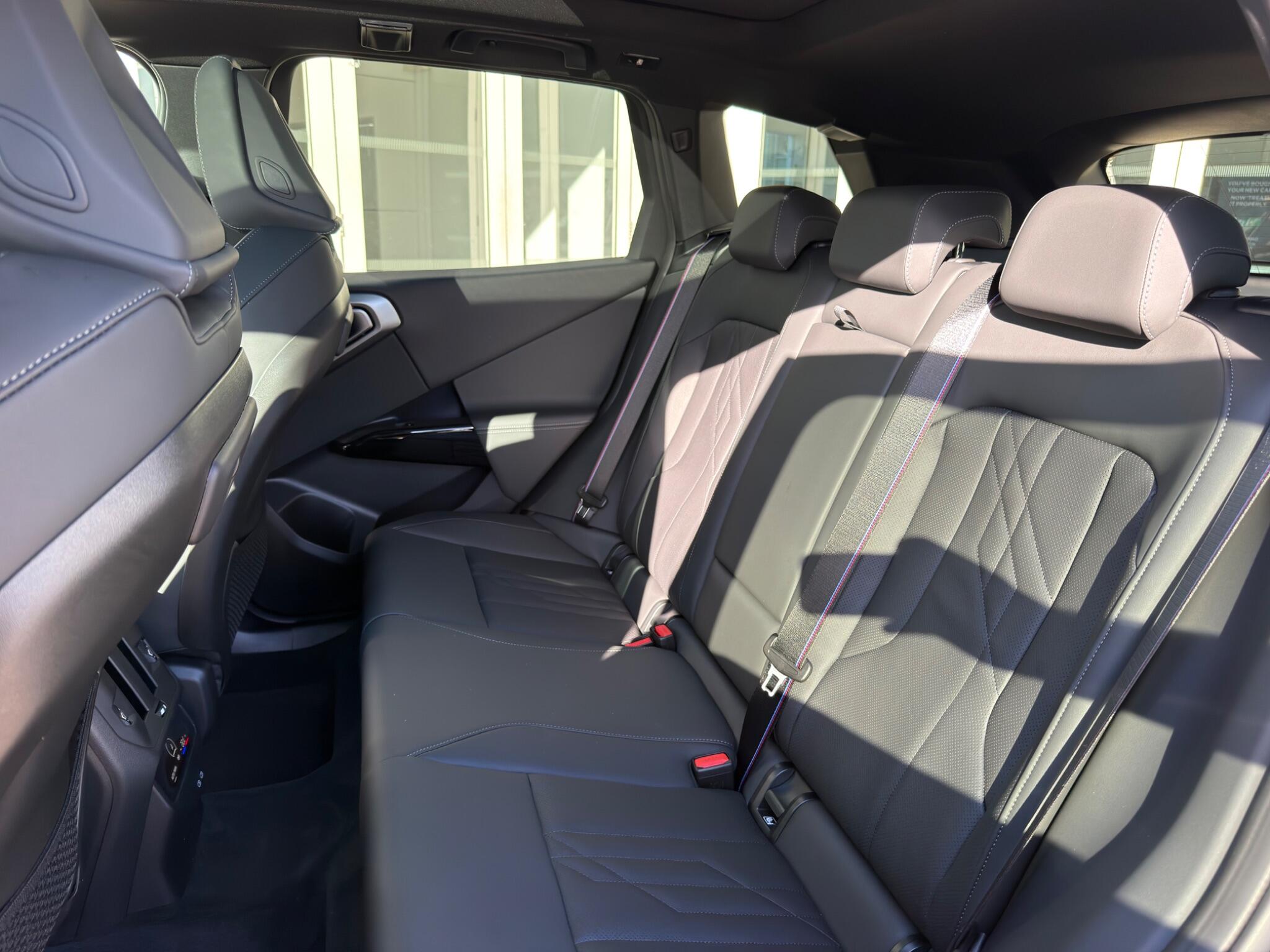 BMW X3 view 11