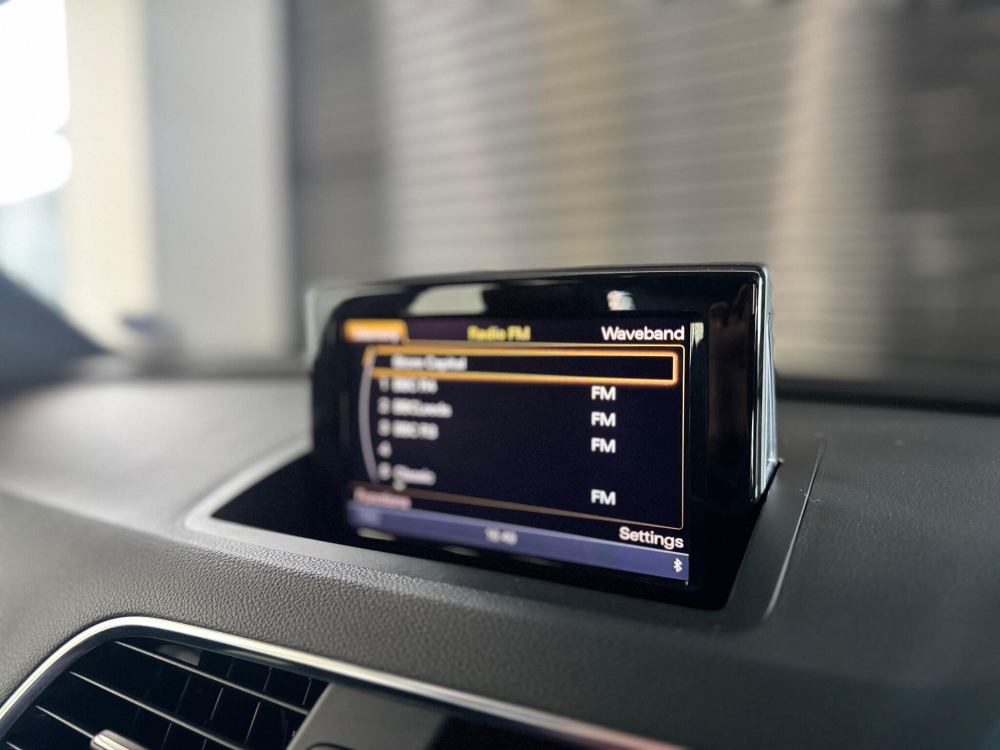Audi Q3 view 37