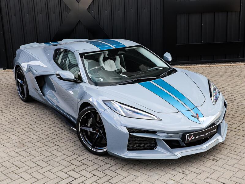 Chevrolet Corvette view 18