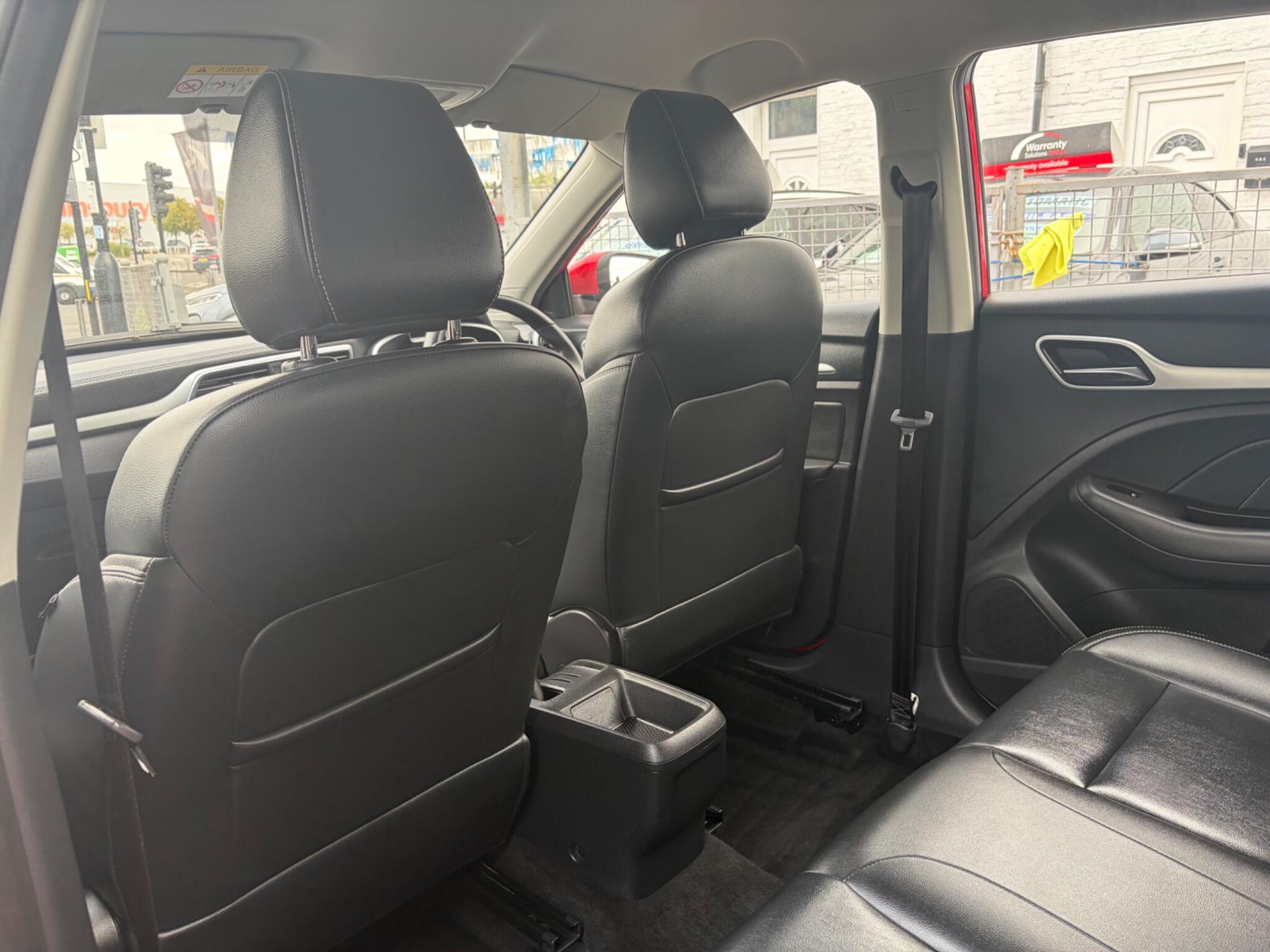 MG ZS view 77
