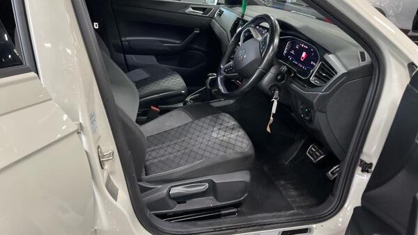 Volkswagen Polo view 12