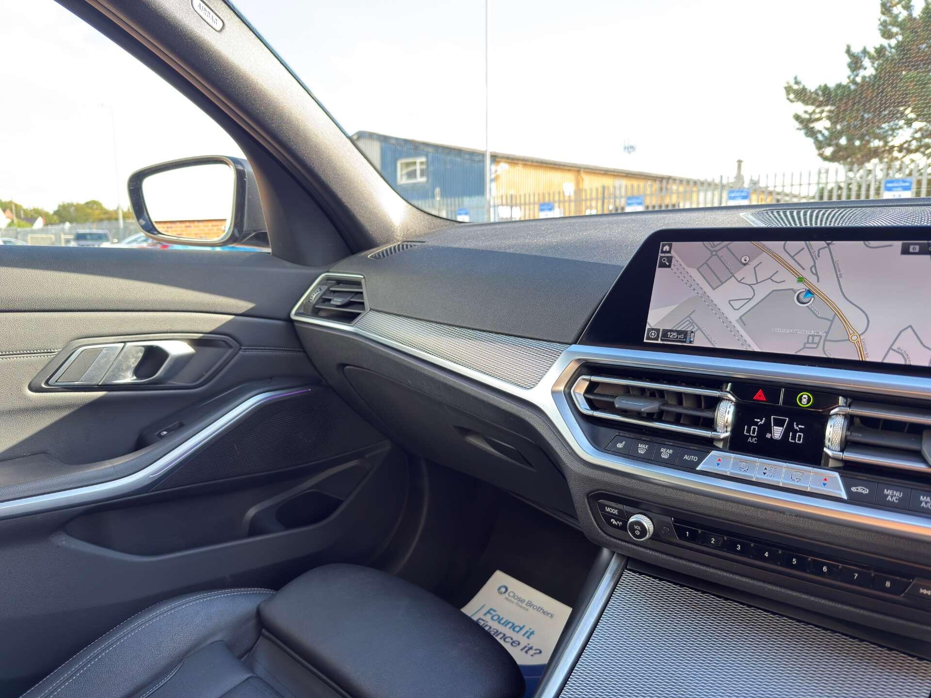 BMW 3 Series view 65
