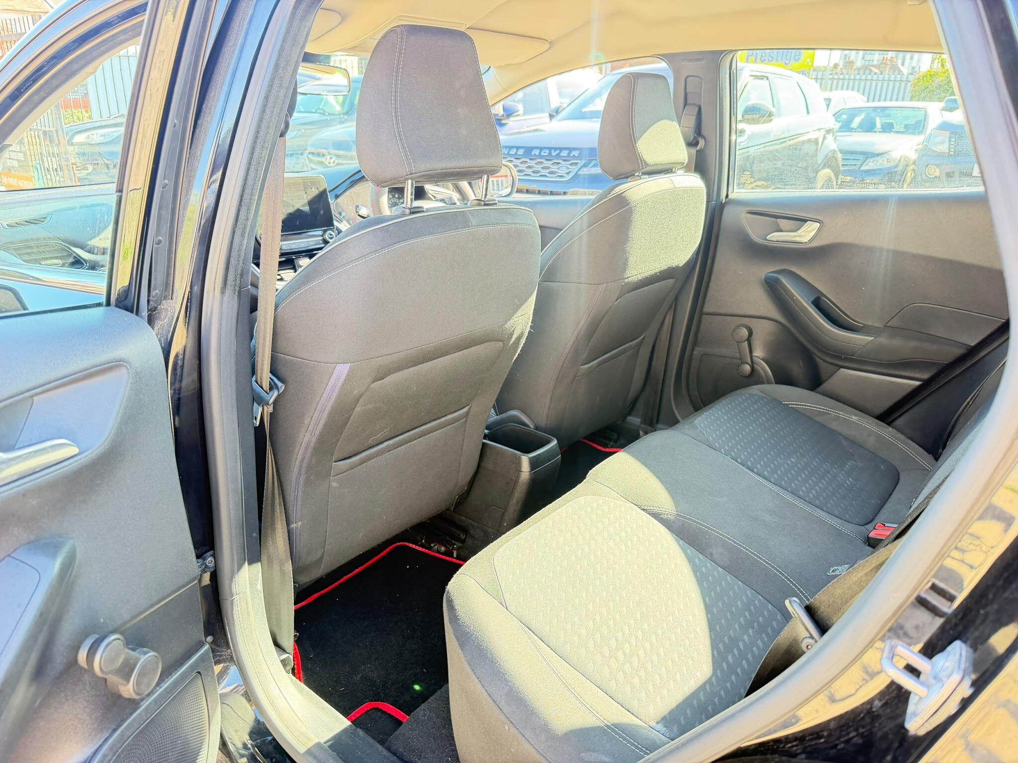 Ford Fiesta view 17