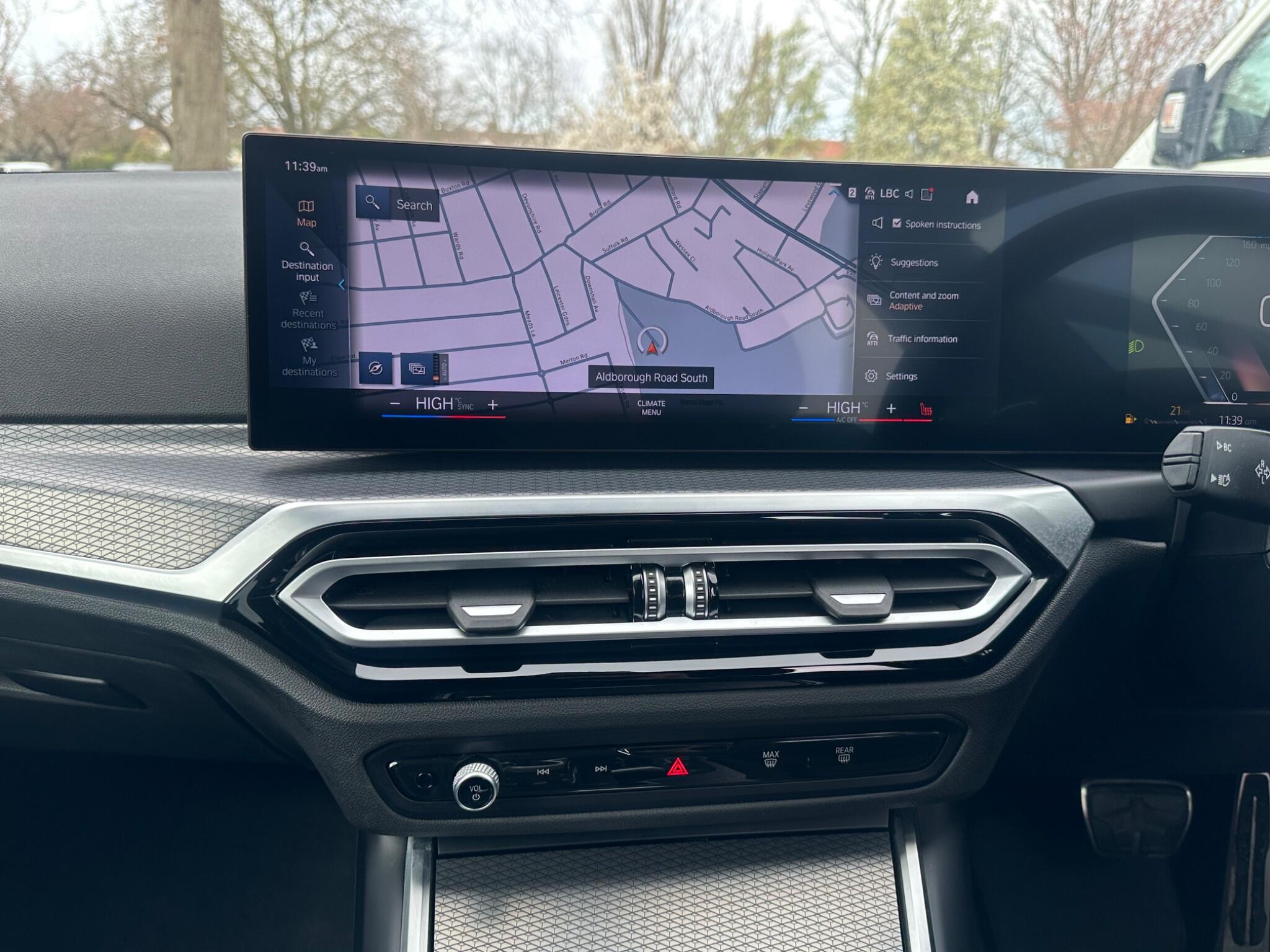 BMW 3 Series view 22