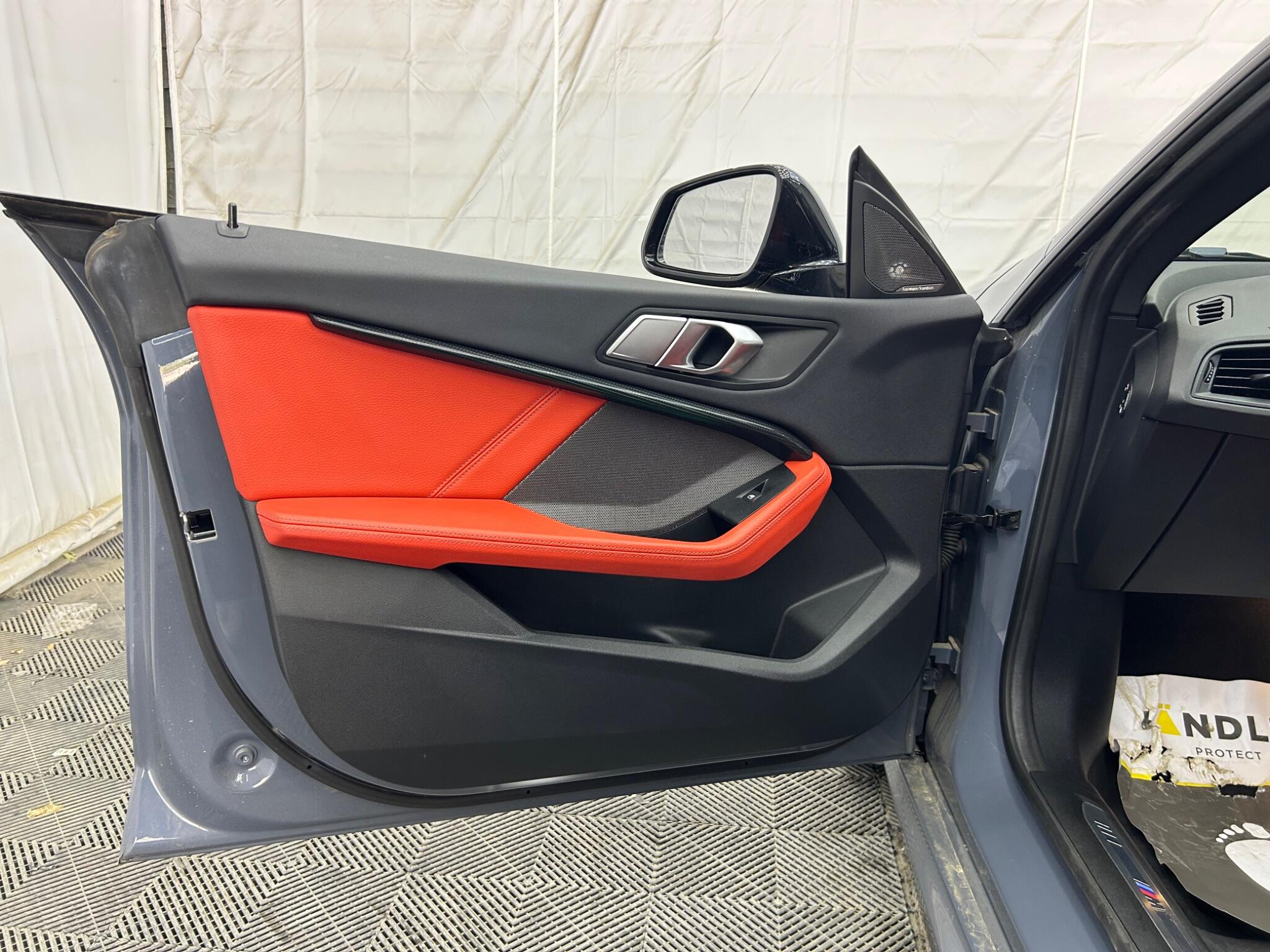 BMW 2 Series view 30