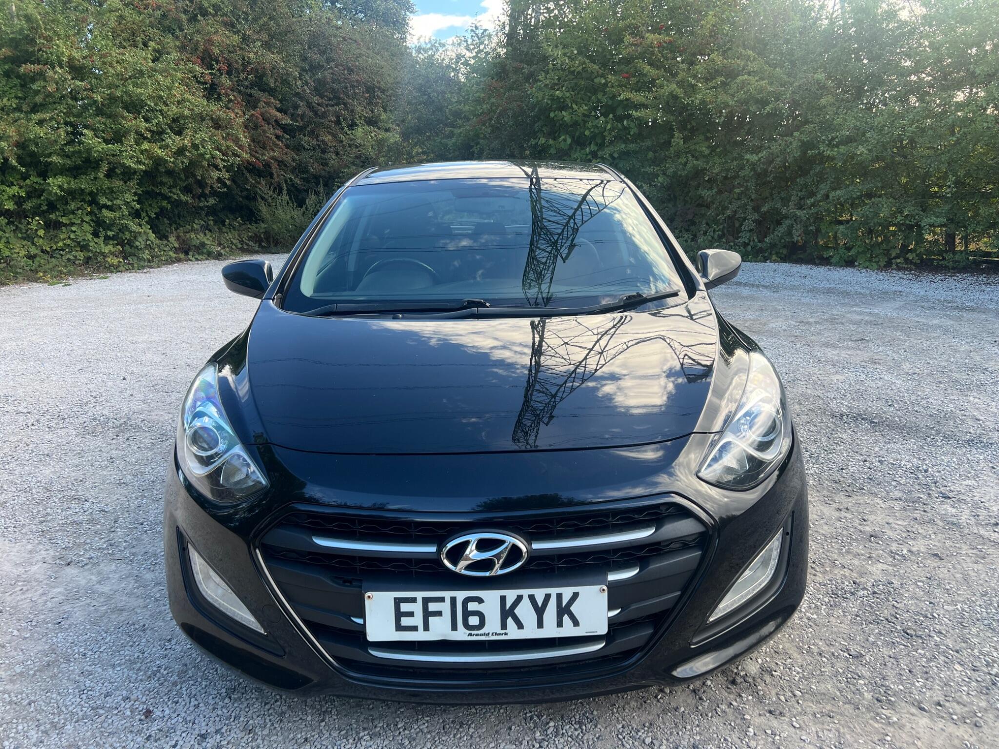 Hyundai i30 view 2