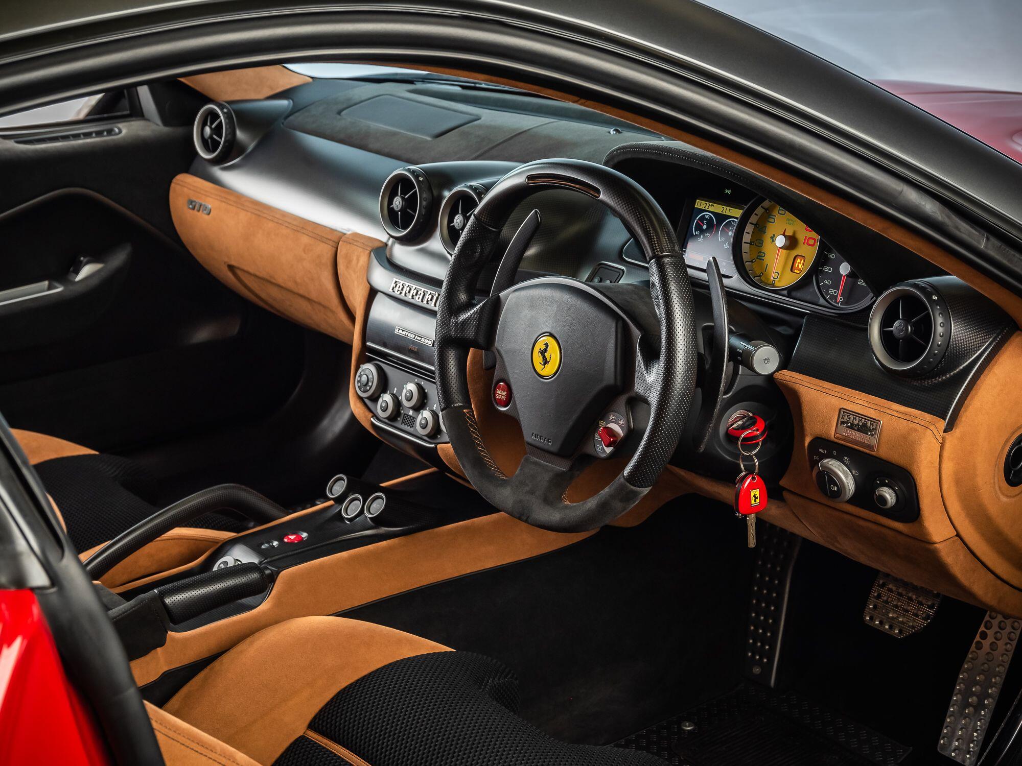 Ferrari 599 view 13