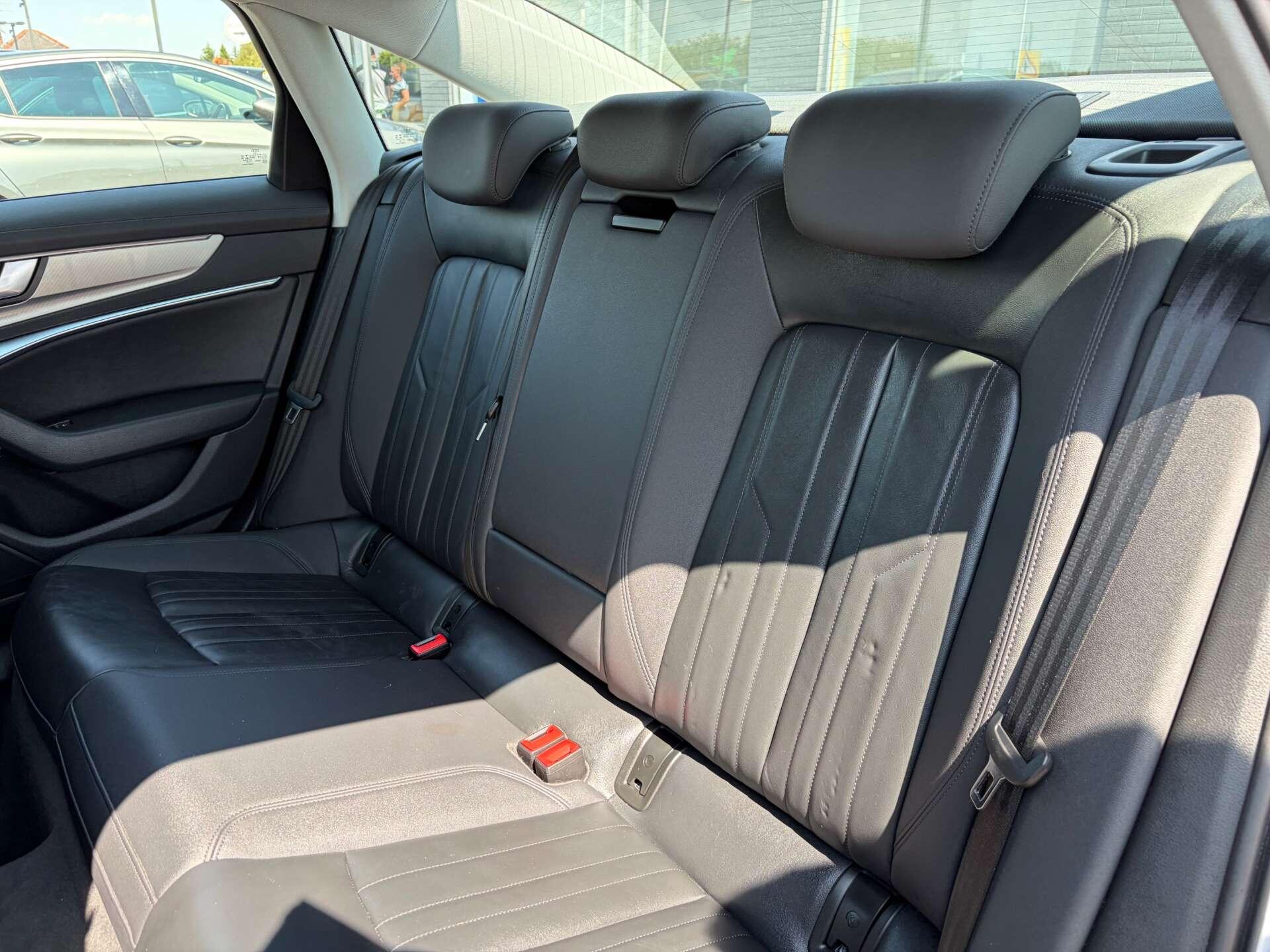 Audi A6 Saloon view 23