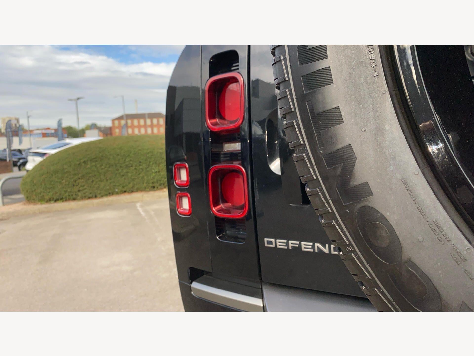 Land Rover Defender view 23