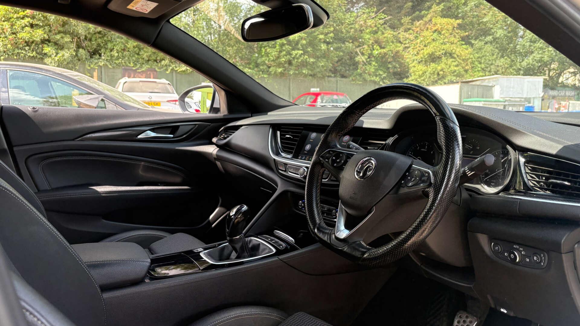 Vauxhall Insignia view 7