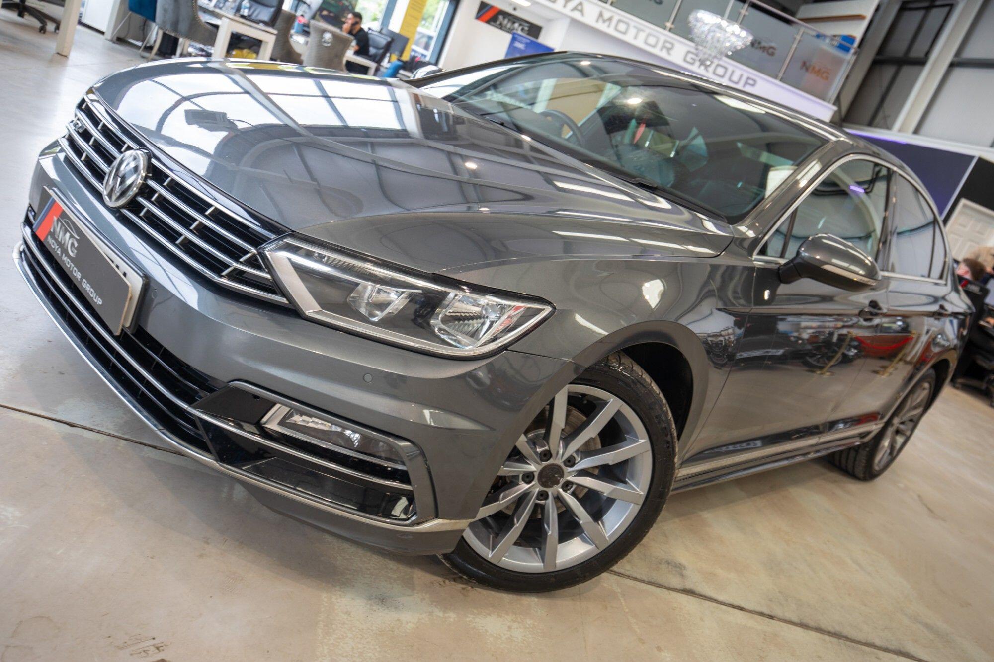 Volkswagen Passat view 5