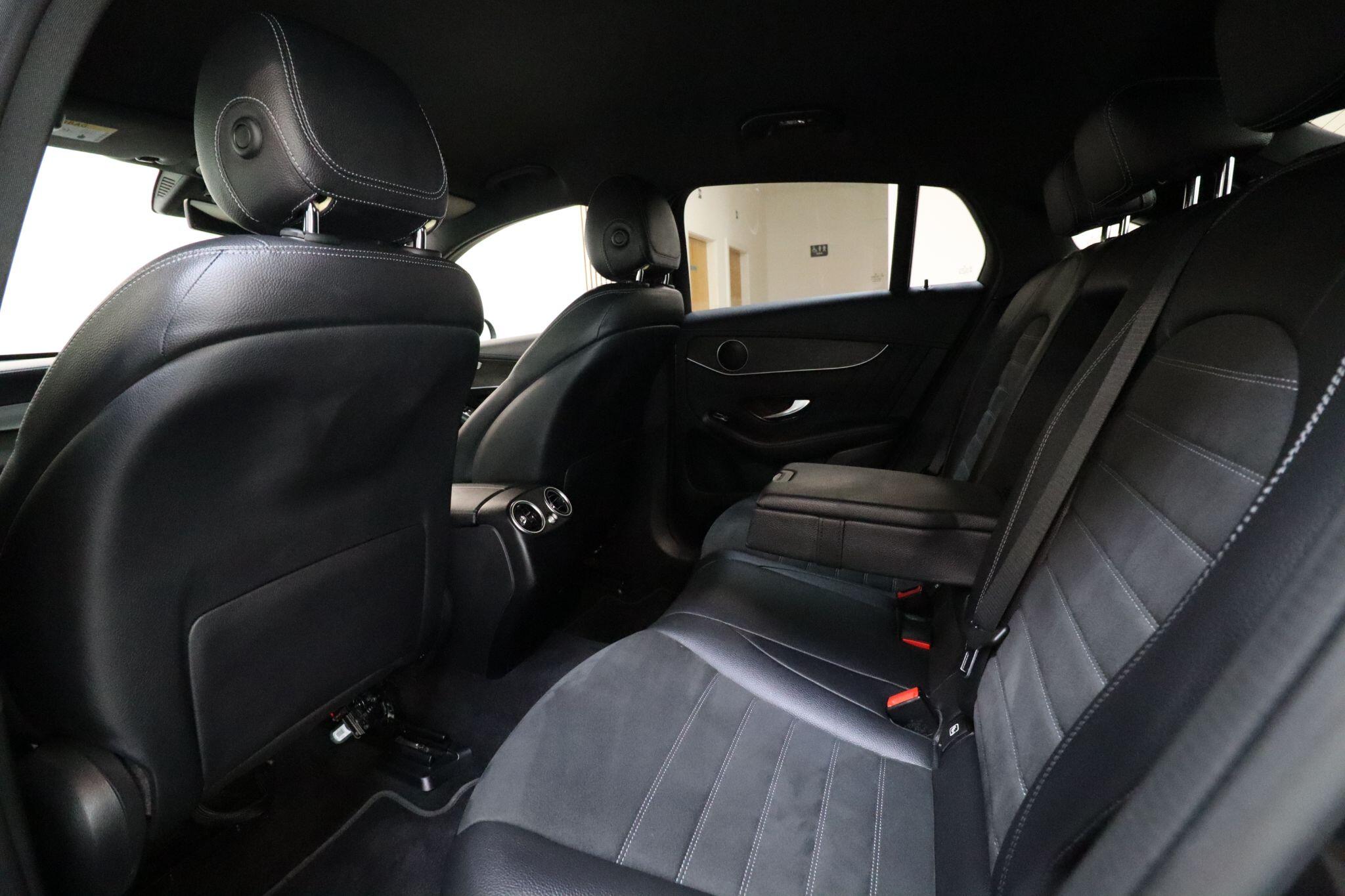 Mercedes-Benz GLC view 12