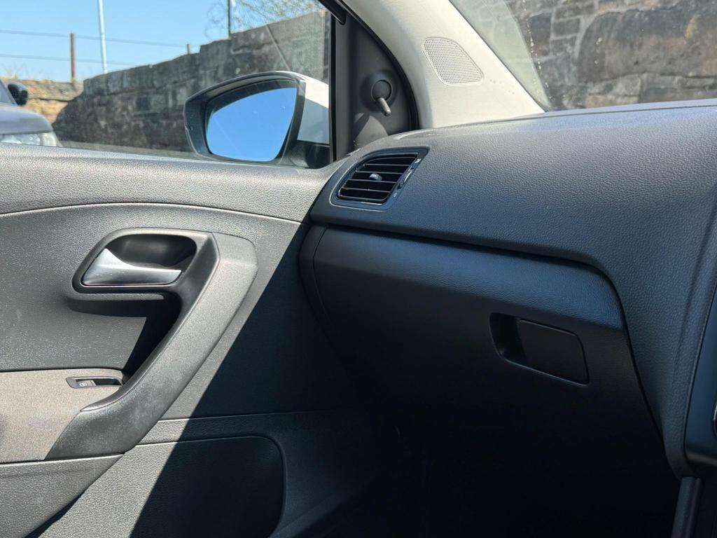 Volkswagen Polo view 39