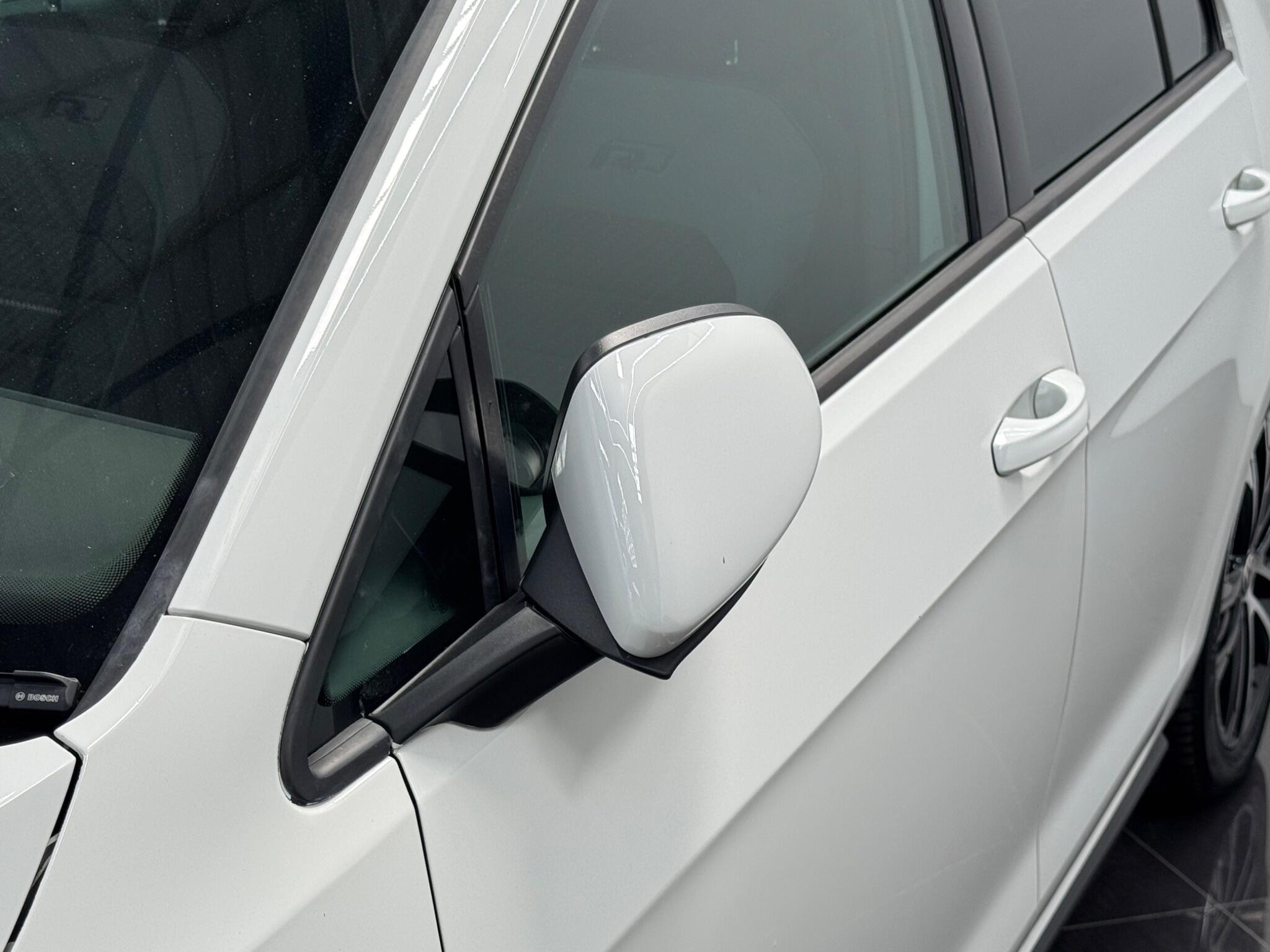 Volkswagen Golf view 27