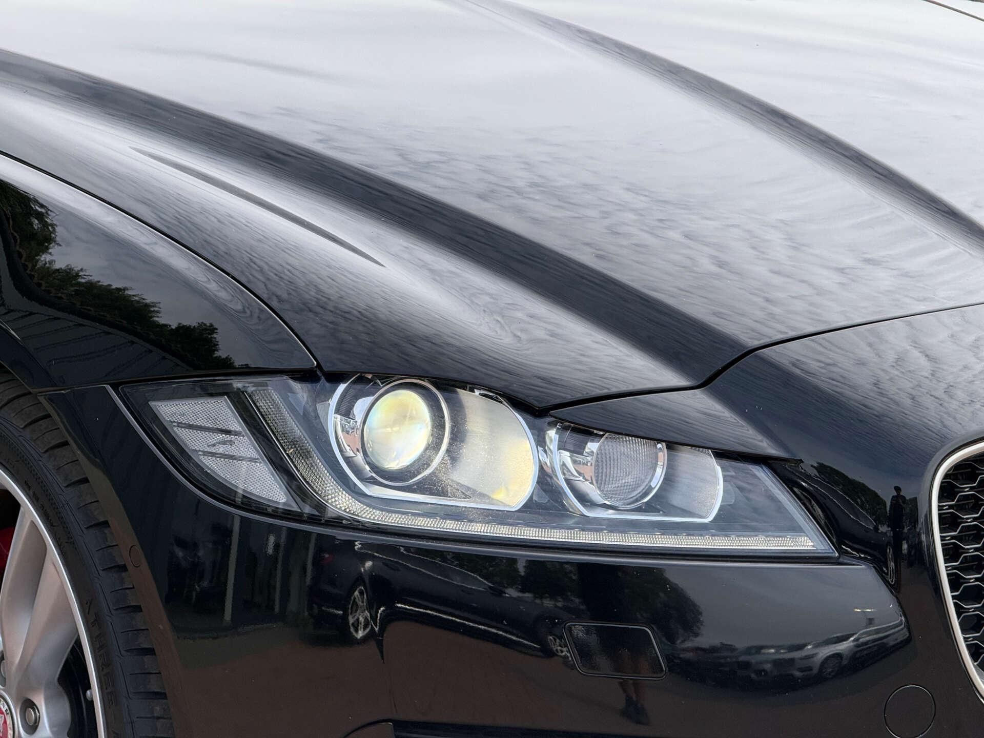 Jaguar XF view 7
