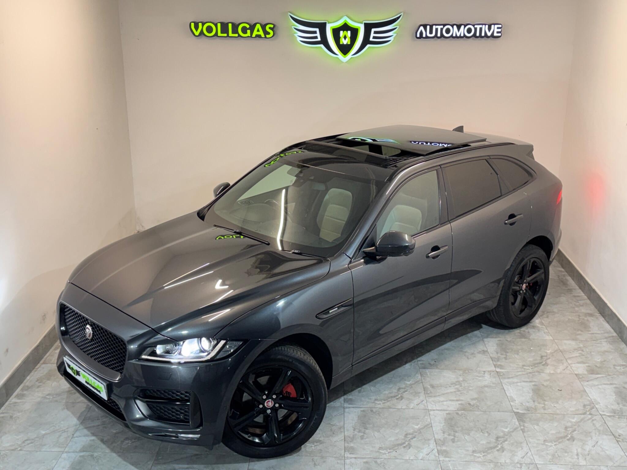 Jaguar F-Pace view 3