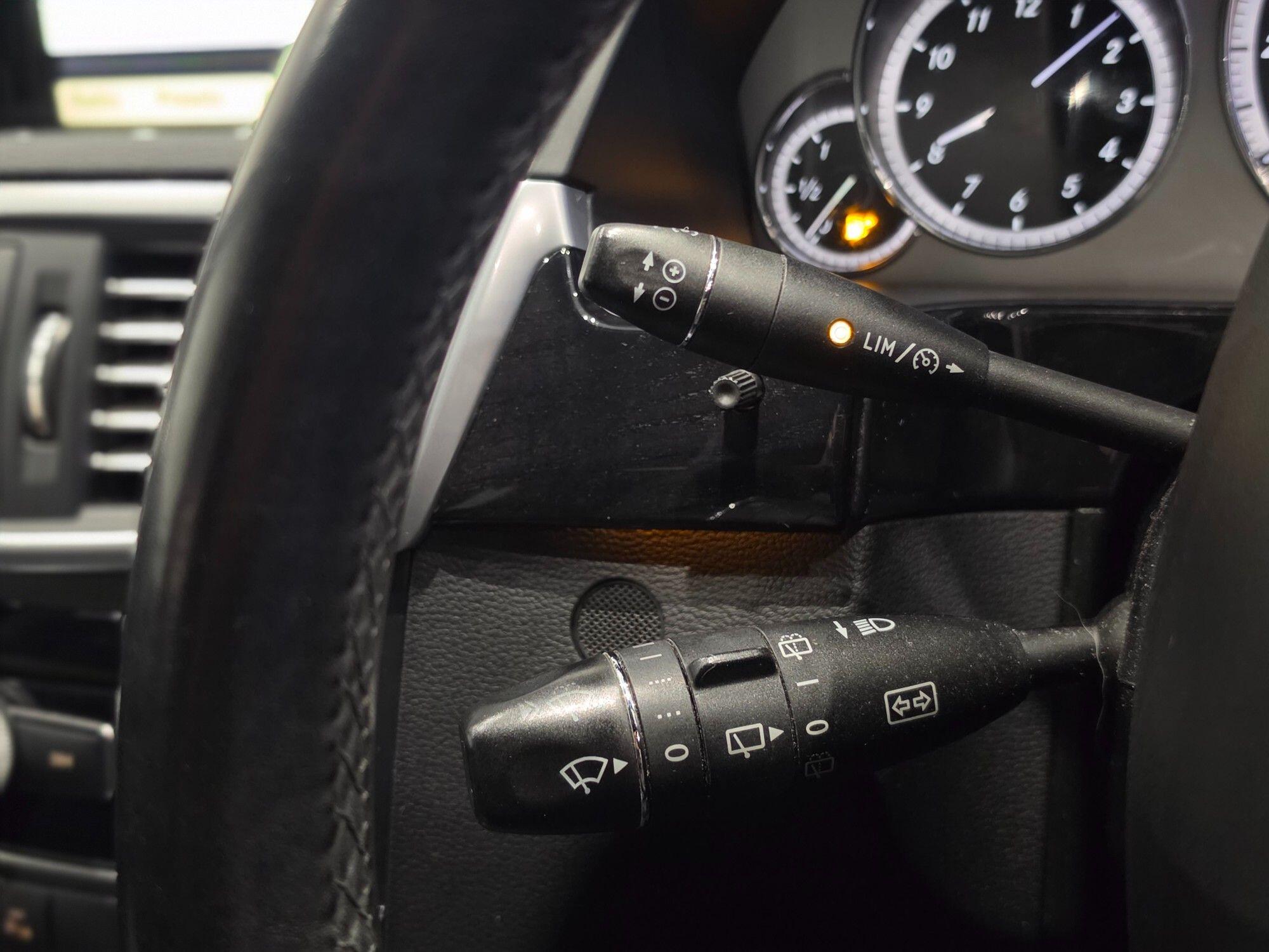 Mercedes-Benz E-Class view 37