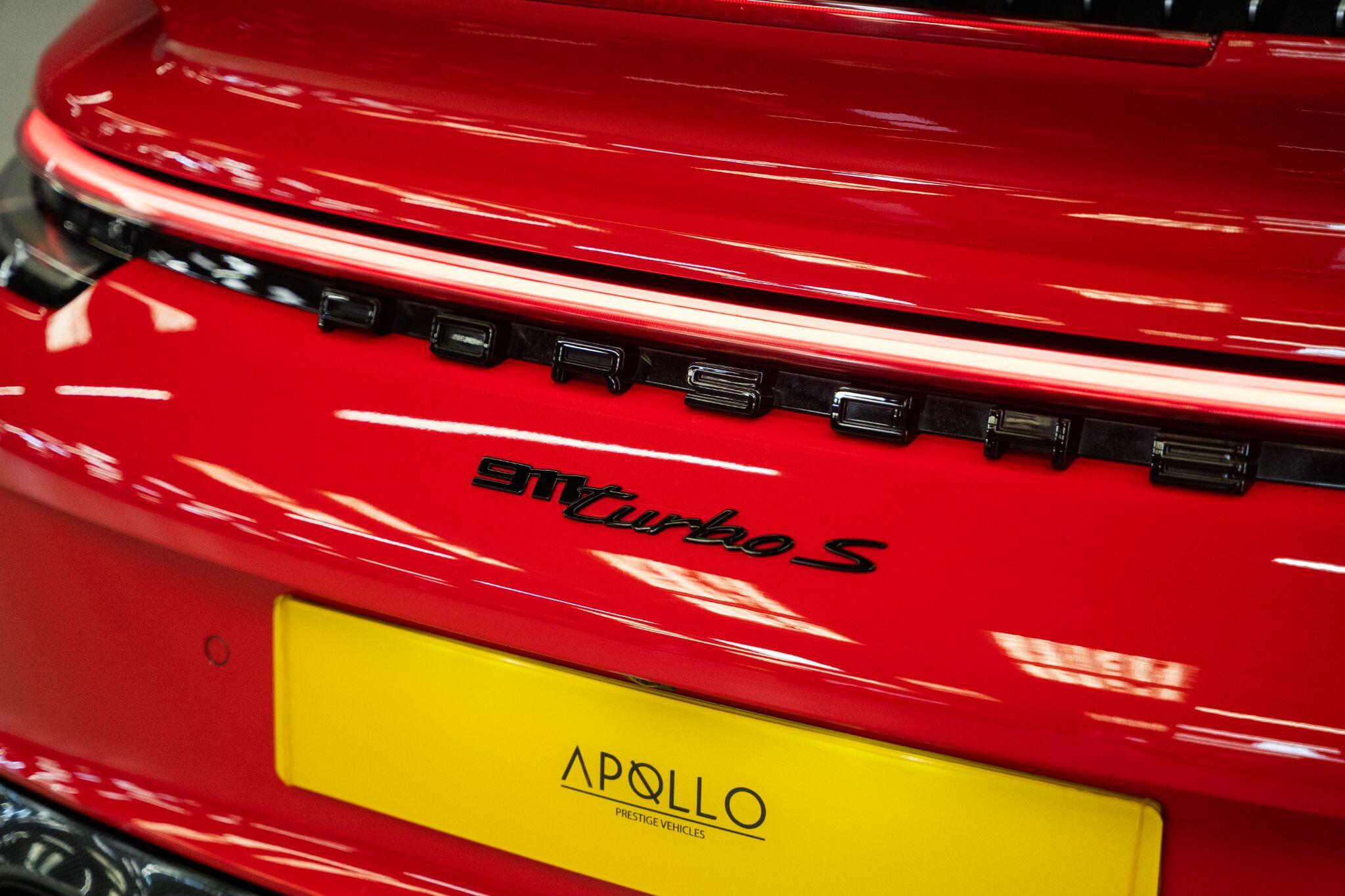 Porsche 911 view 63