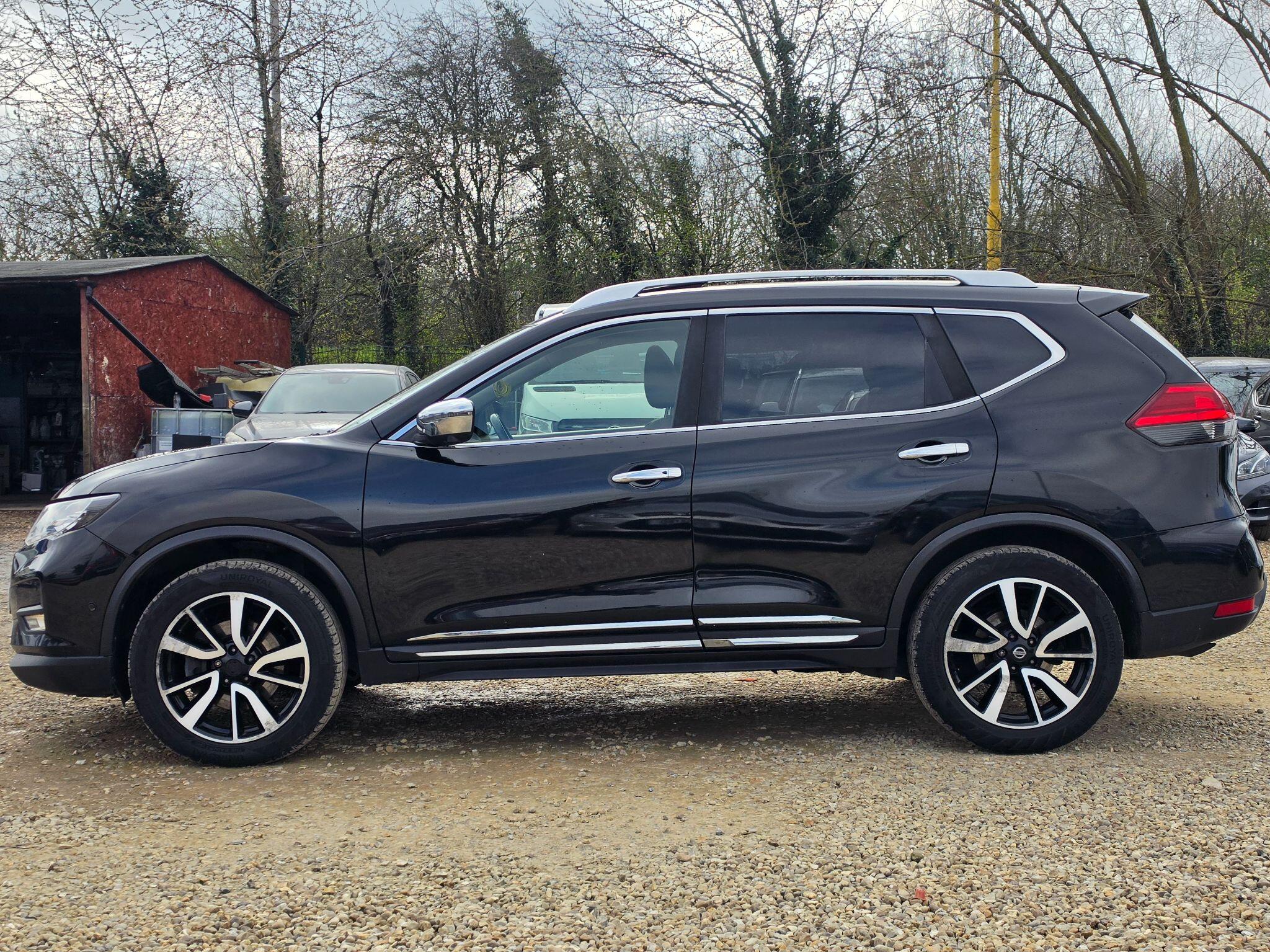 Nissan X-Trail view 6