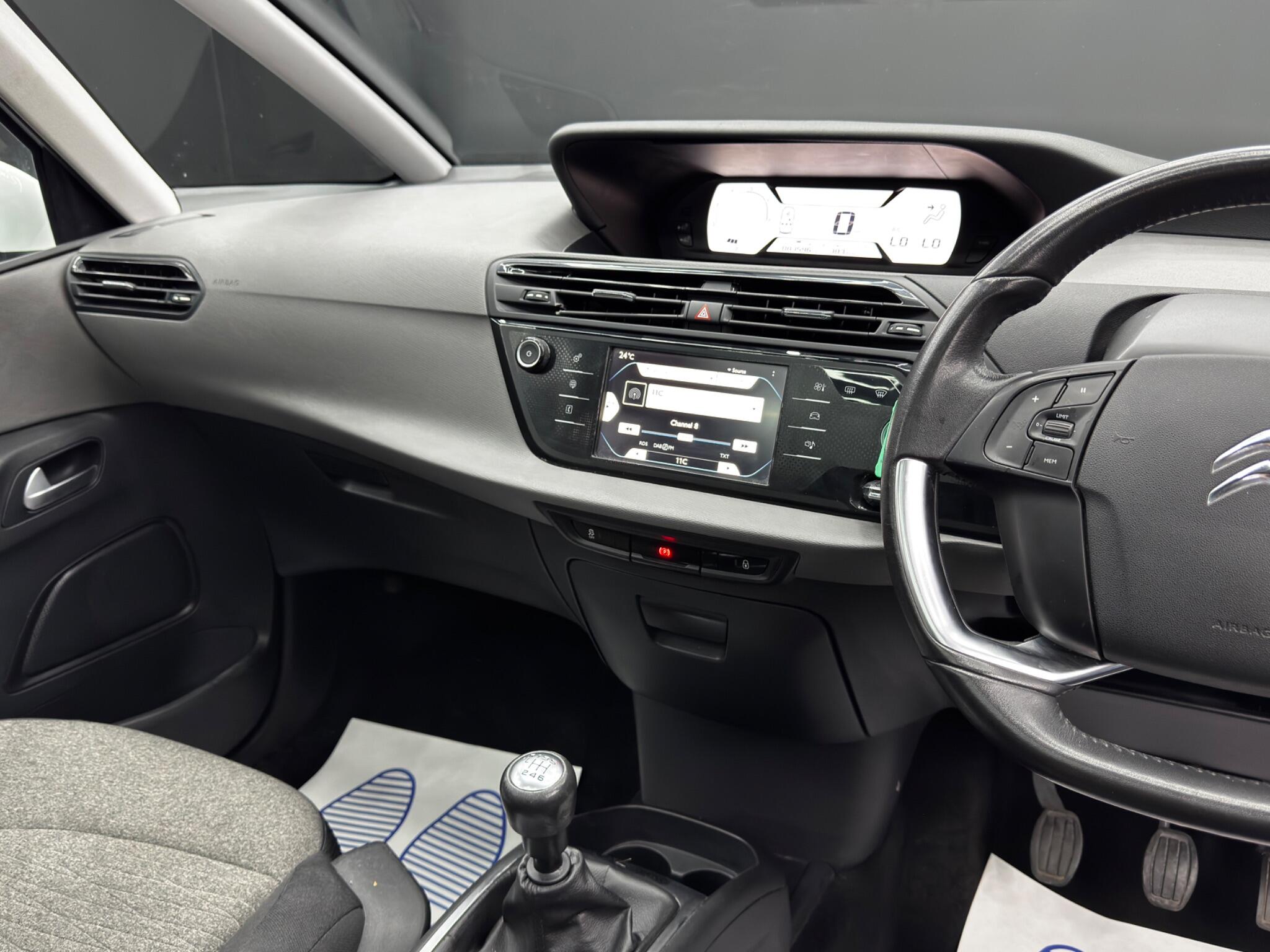 Citroen C4 Picasso view 22