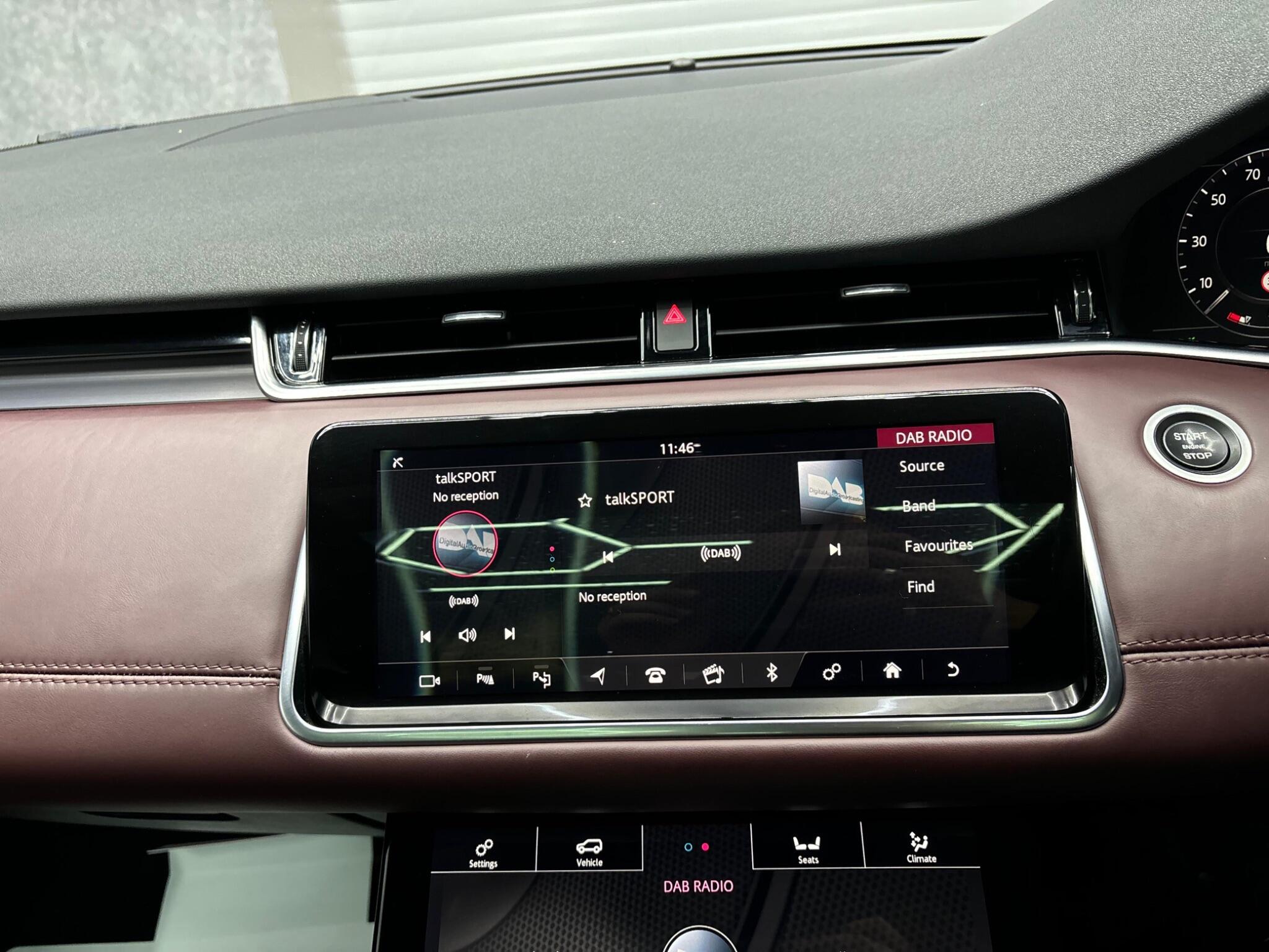 Land Rover Range Rover Evoque view 24